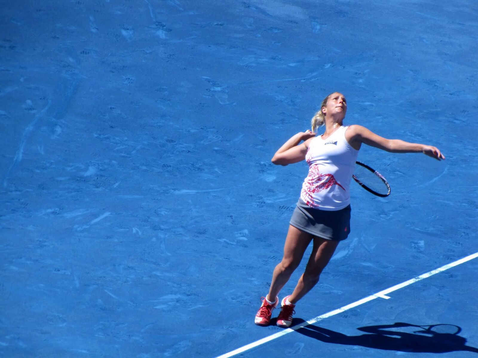 Canon PowerShot SX10 IS sample photo. Tennis, blue clay, madrid photography