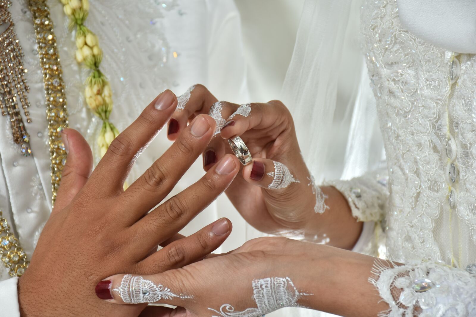 Nikon D7200 sample photo. Ring, wedding, hand photography