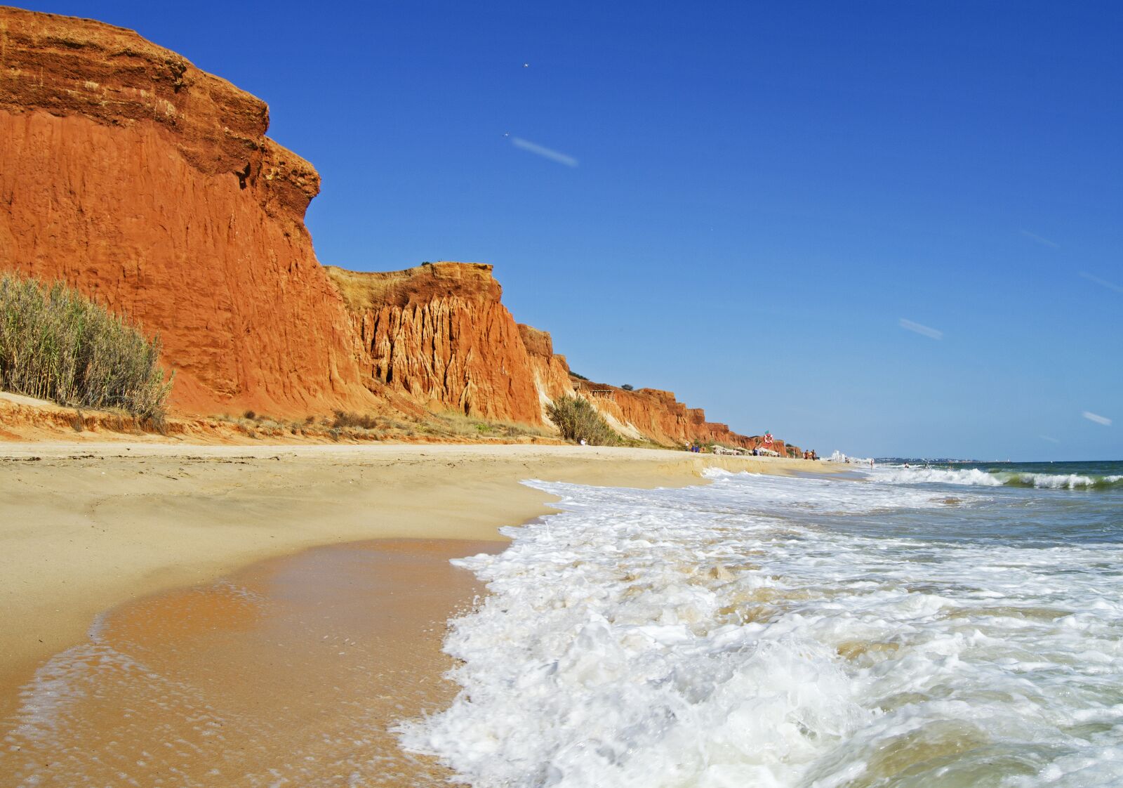 Nikon D5100 sample photo. Red sandstone, cliffs, ocean photography