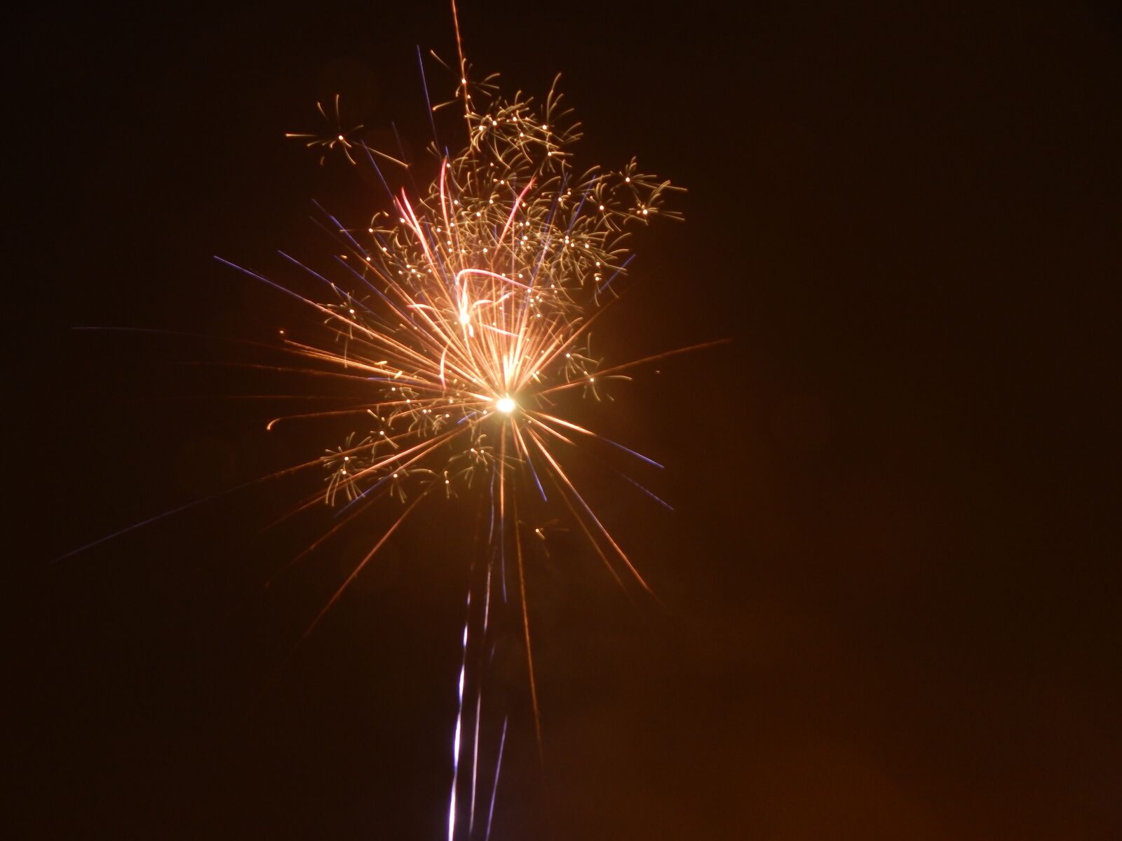 Nikon Coolpix L830 sample photo. Sparkler, radio, glow photography