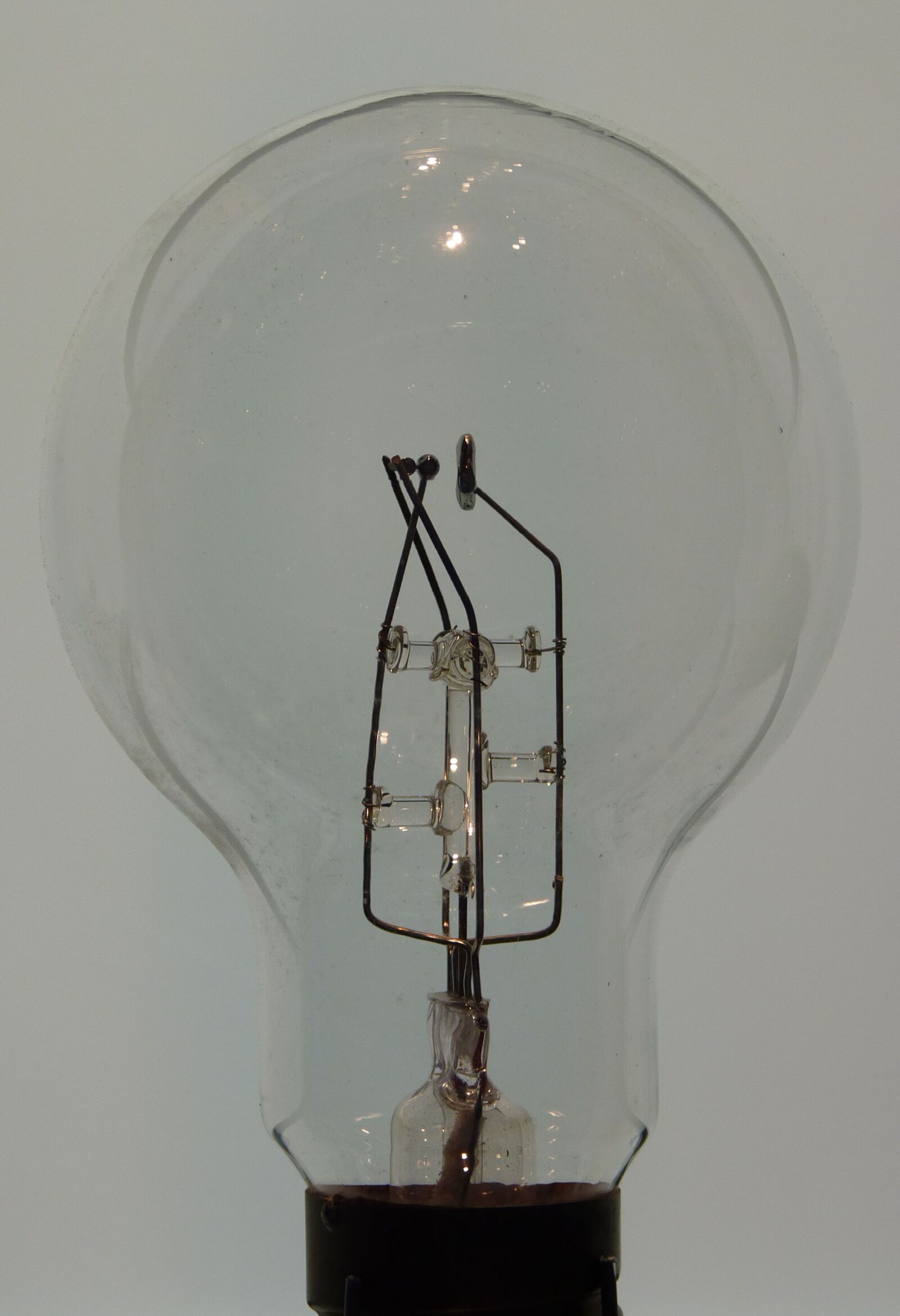Panasonic Lumix DMC-FZ35 (Lumix DMC-FZ38) sample photo. Light bulb, old, lamp photography