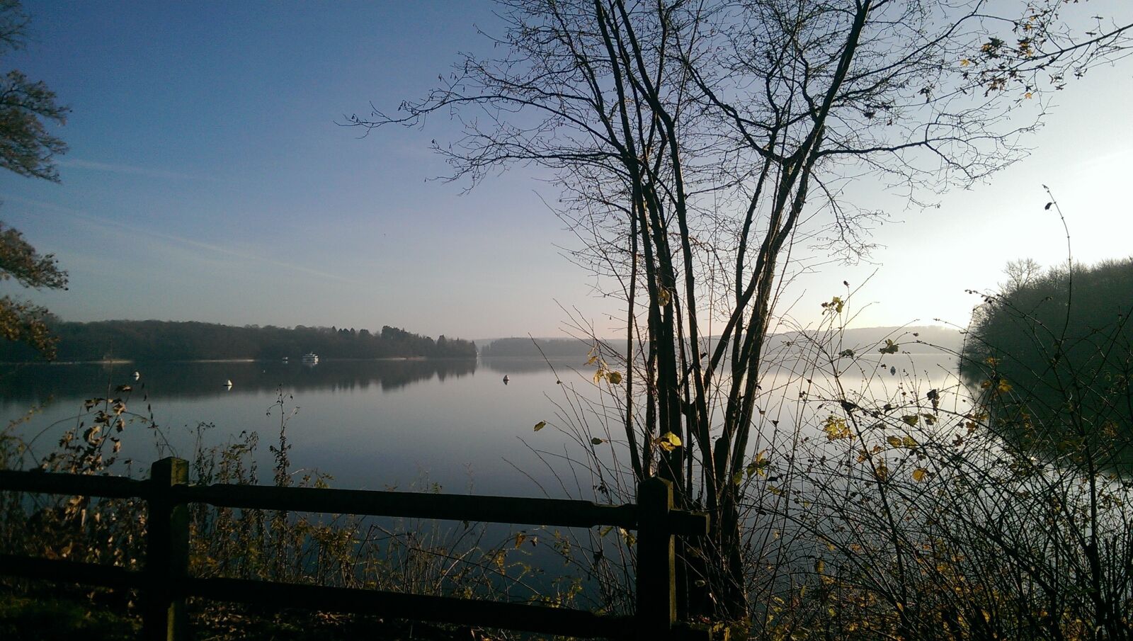 HTC ONE MINI sample photo. Winter, lake, good view photography