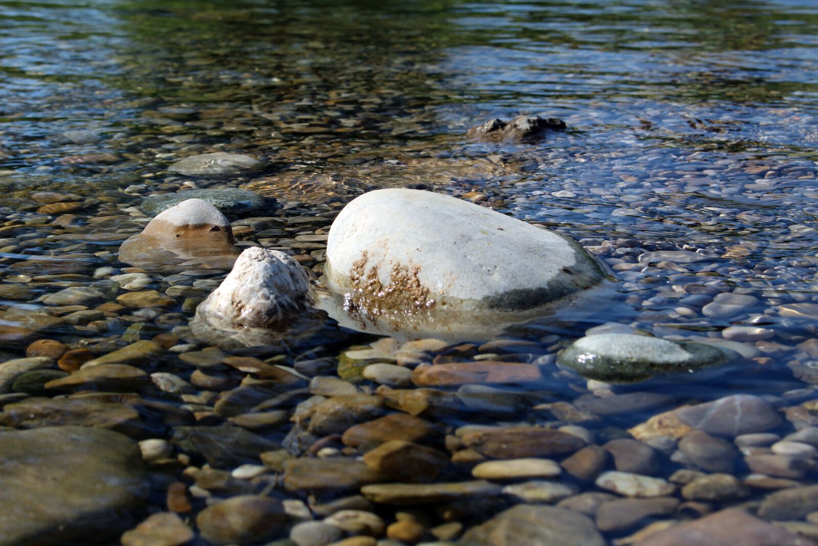 Canon EOS 700D (EOS Rebel T5i / EOS Kiss X7i) sample photo. Stone, water, rock photography