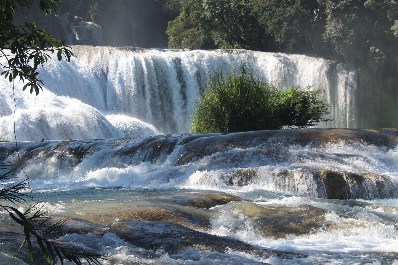 Canon EOS 1300D (EOS Rebel T6 / EOS Kiss X80) sample photo. Waterfall, water, blue photography