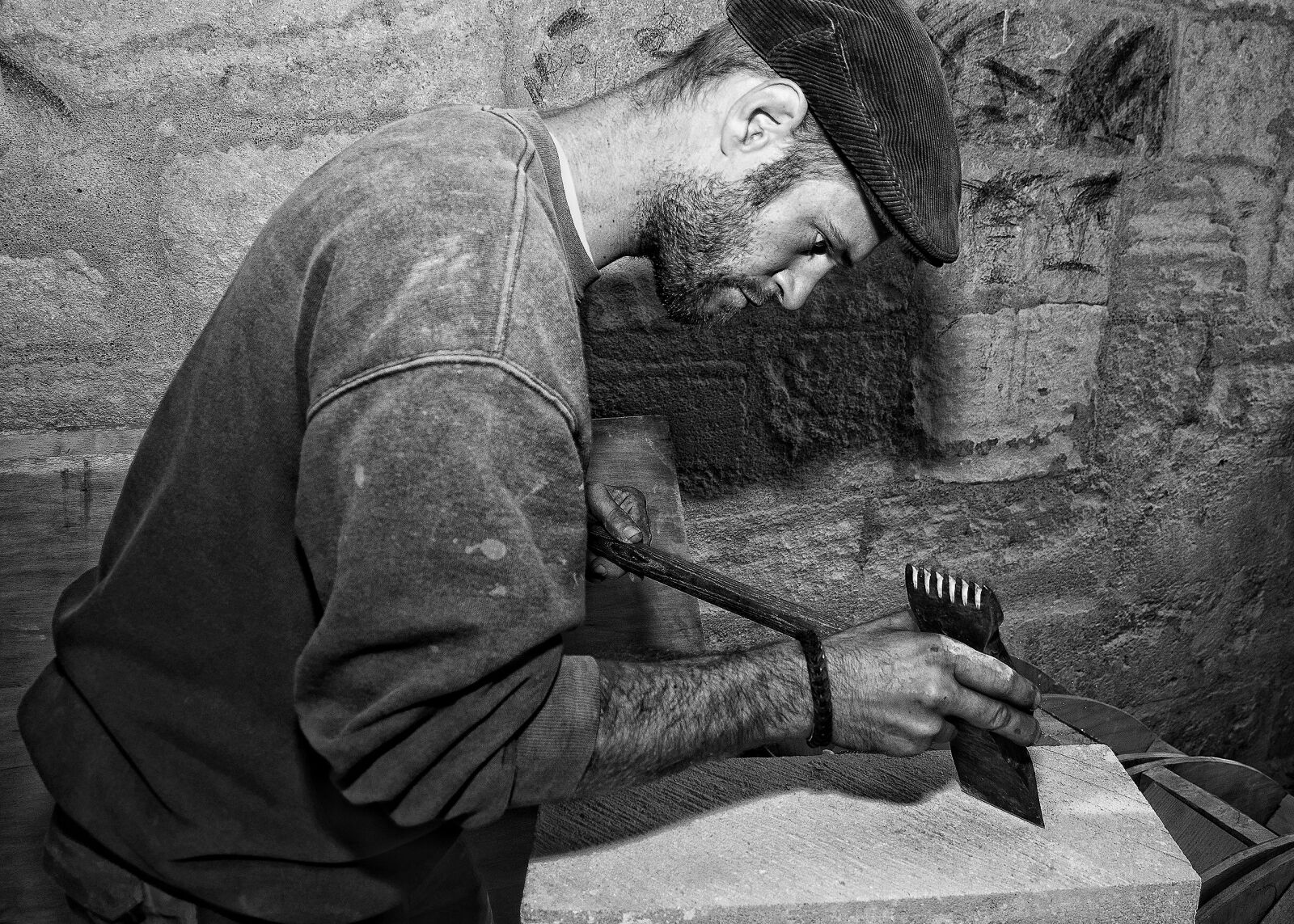 Nikon D300S sample photo. Stonecutter, crafts, tailor photography