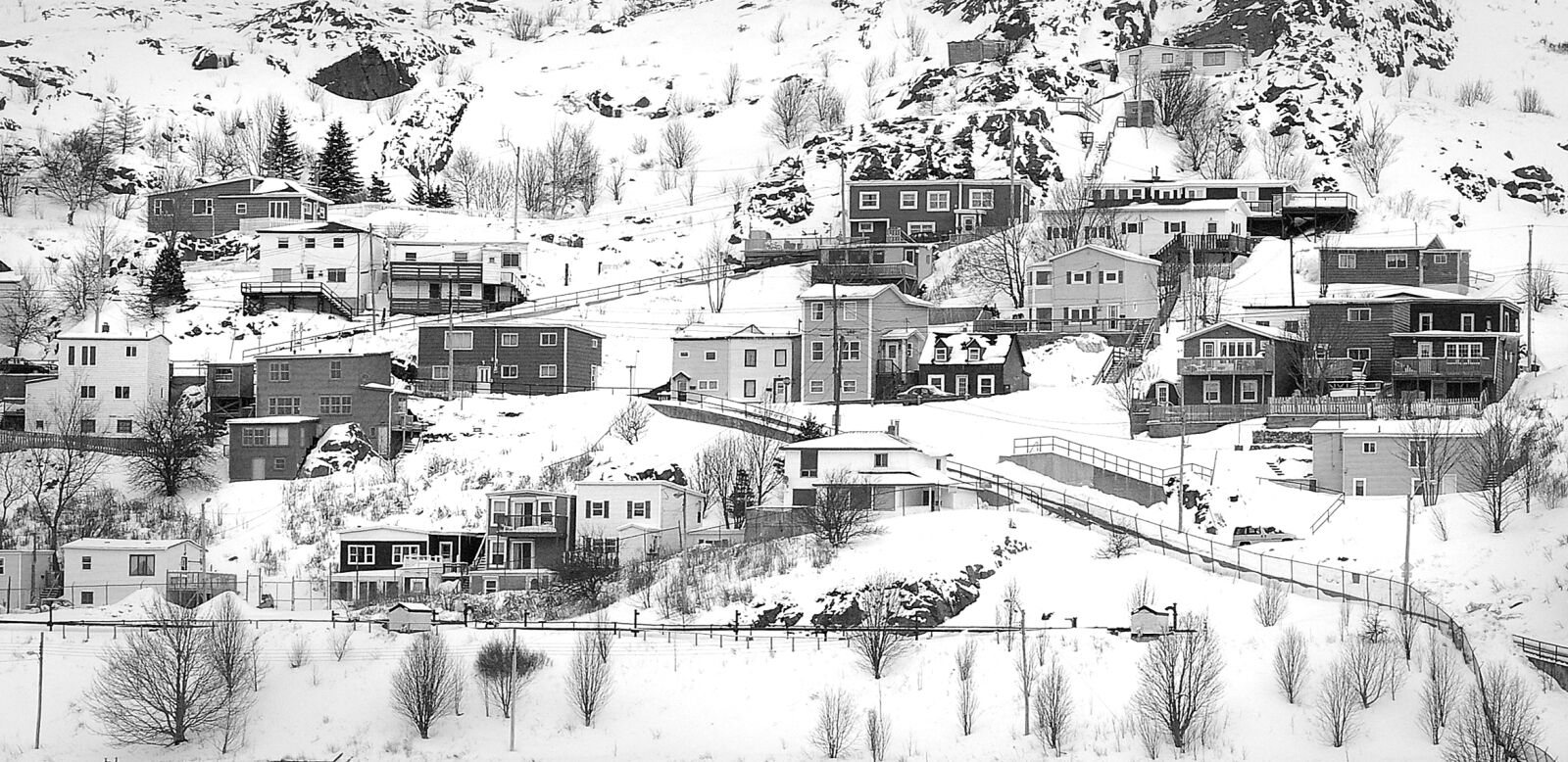 Pentax *ist DS sample photo. Village, on, mountain, covered photography
