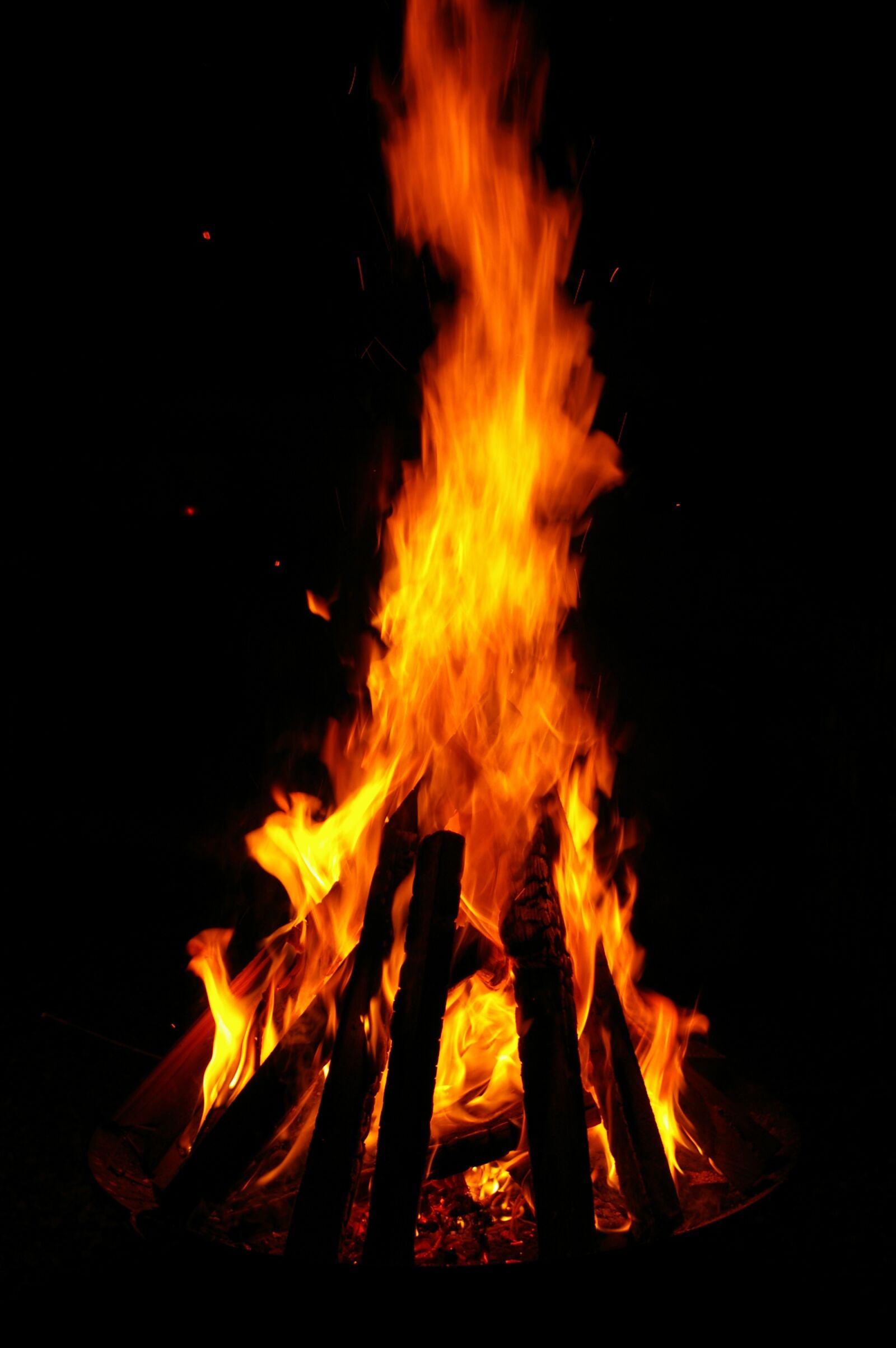 Pentax *ist DL2 sample photo. Fire bowl, fire, flame photography