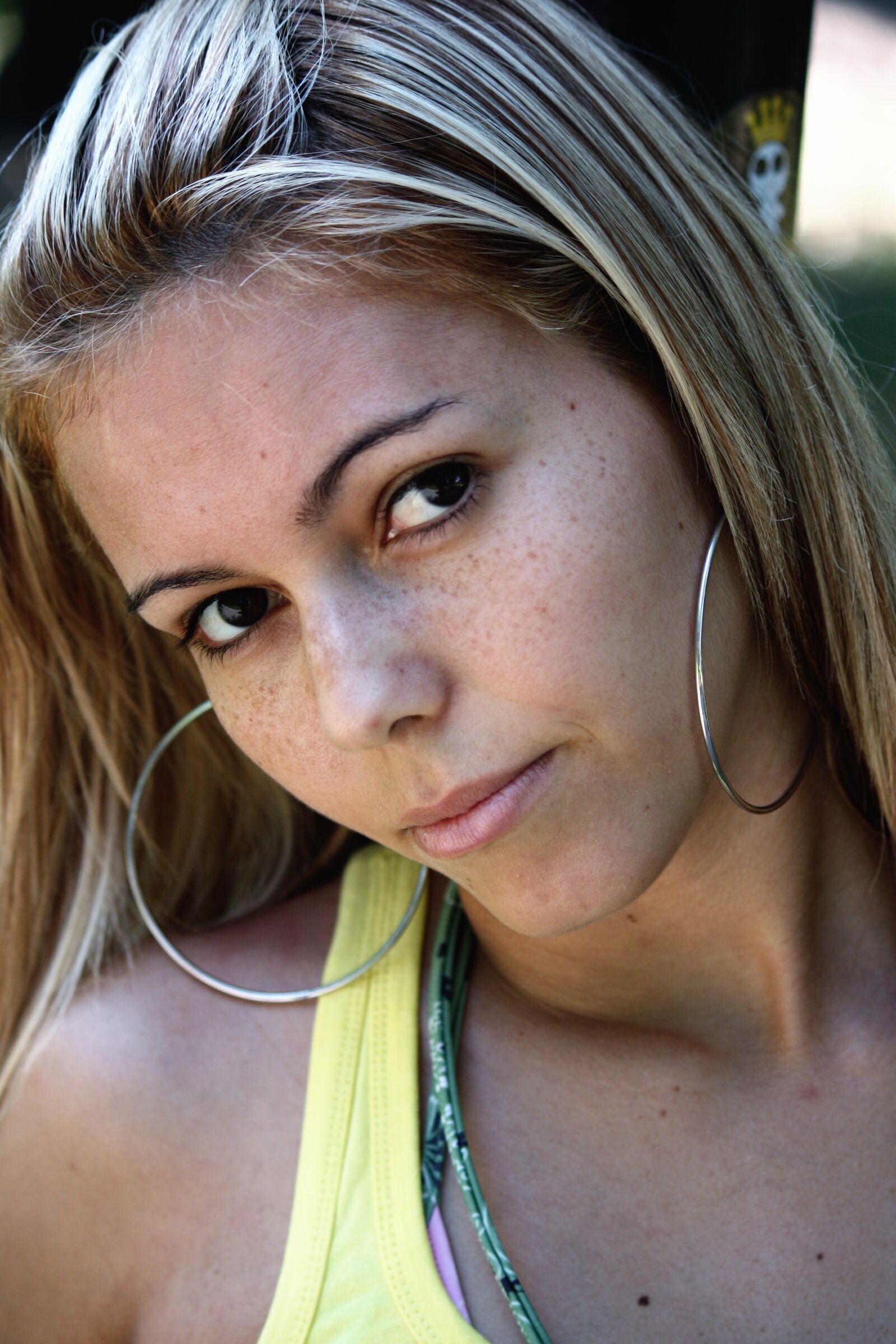 Canon EOS 450D (EOS Rebel XSi / EOS Kiss X2) sample photo. Girl, woman, emotion photography