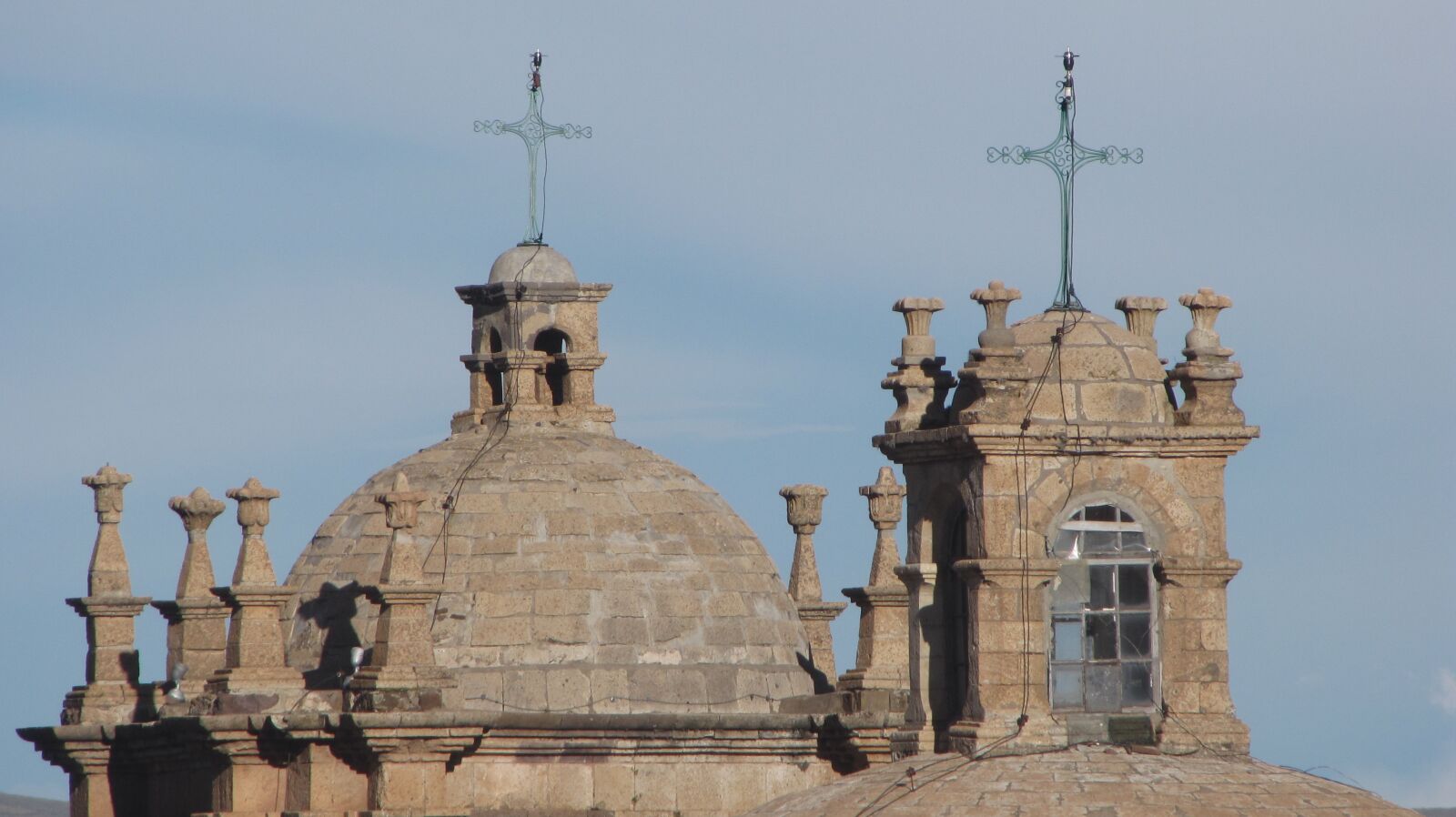 Canon PowerShot SX10 IS sample photo. Ceiling, church, cruz photography