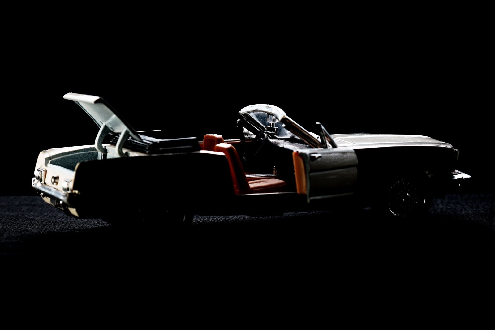 Canon EF-S 17-85mm F4-5.6 IS USM sample photo. Car, transportation, wheel photography
