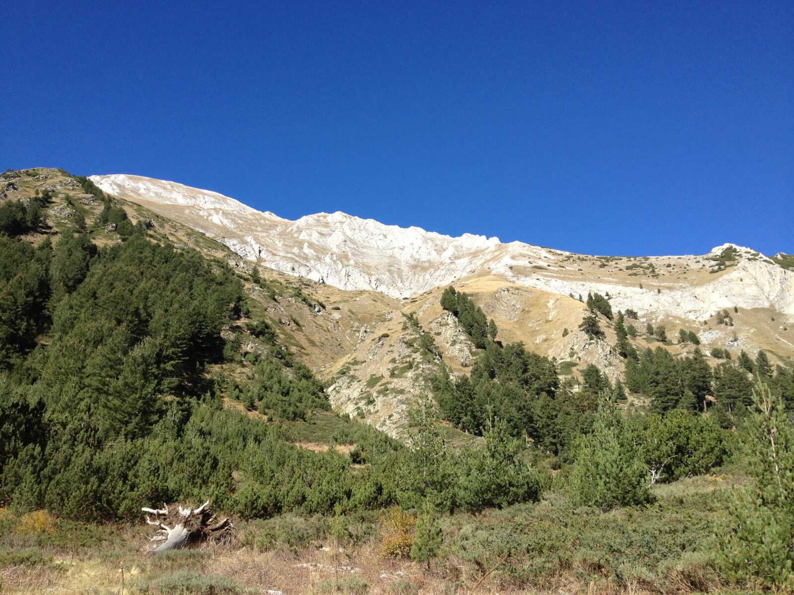Apple iPhone 4S sample photo. Mountains, green, sky photography