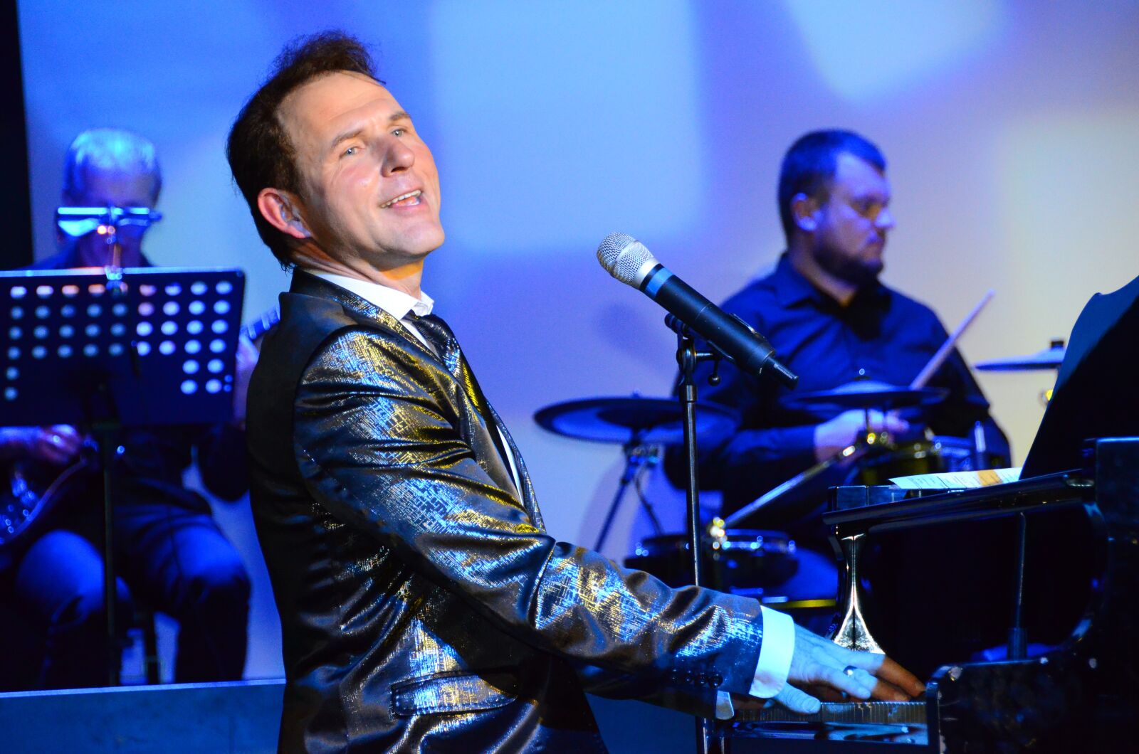 Nikon D7000 sample photo. Piano, show, music photography