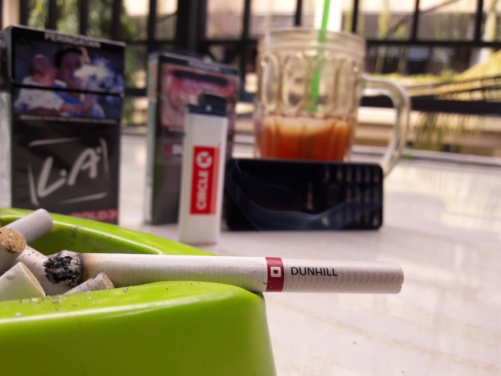 Samsung Galaxy A5(2016) sample photo. Dunhill, elegant, gas photography