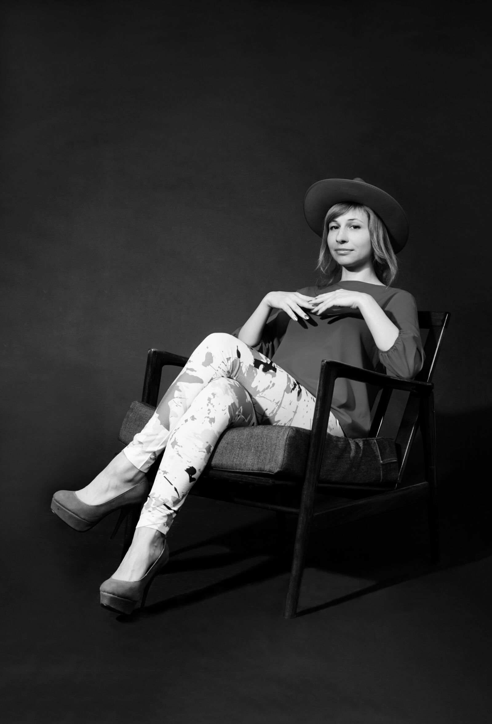 Canon EOS 5D Mark II sample photo. Portrait, monochrome, black-and-white photograph photography