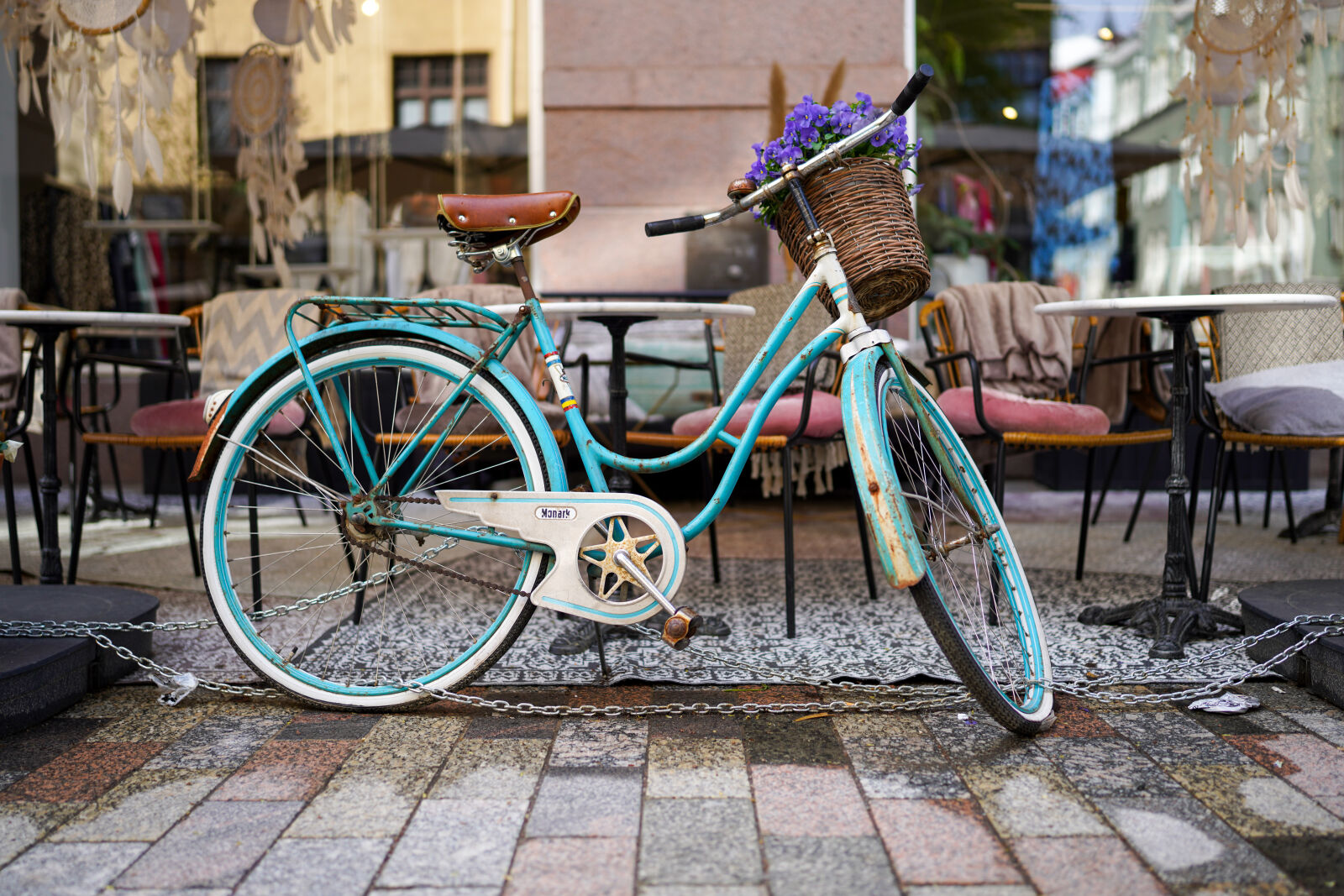 Sony a7R IV + Sigma 35mm F1.4 DG DN Art sample photo. Bicycle at the terrace photography