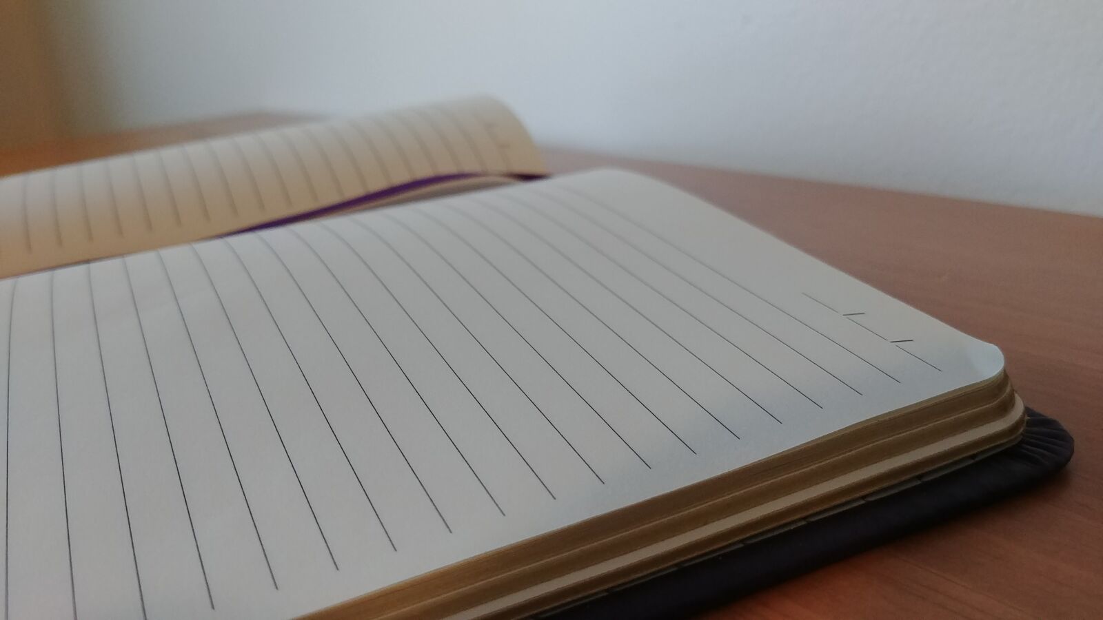 LG G6 sample photo. Notebook, paper, blank photography
