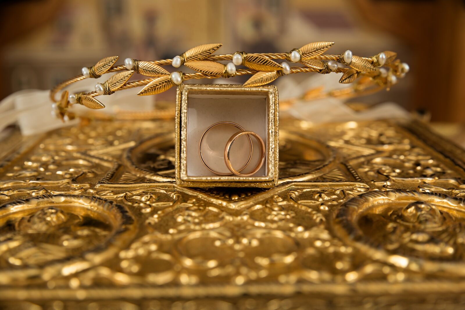 Canon EOS 5D Mark III sample photo. Ceremony, gold rings, orthodox photography