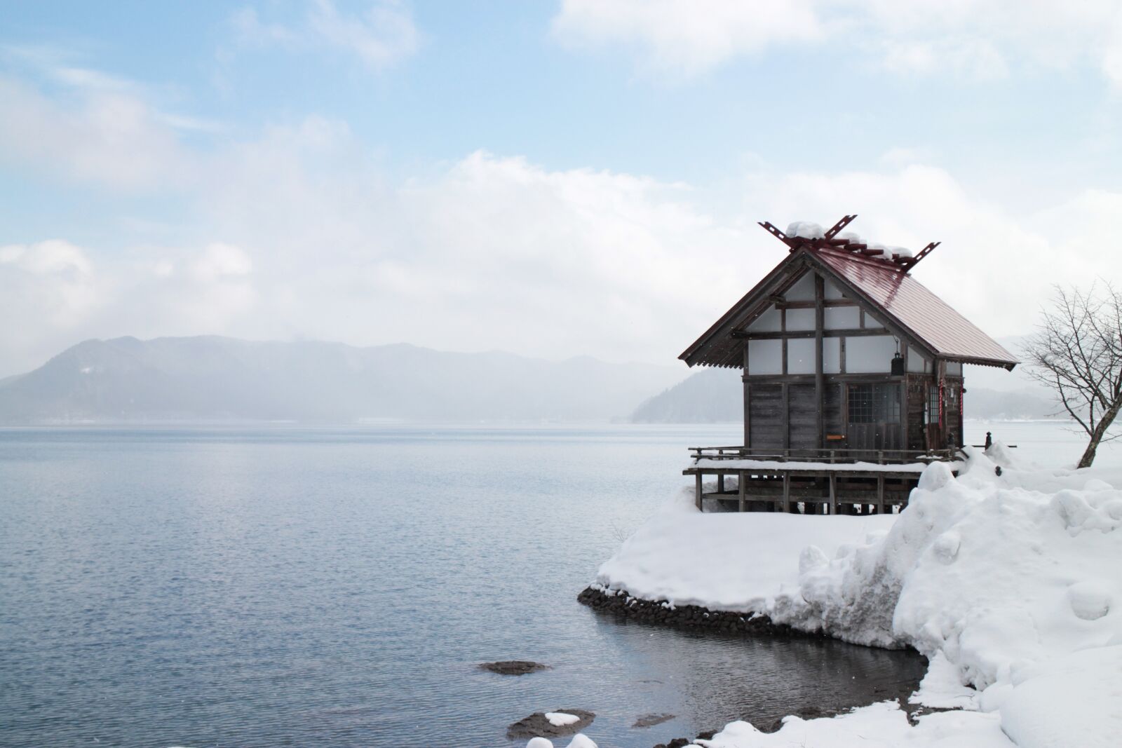 Canon EOS M2 + Canon EF-M 18-55mm F3.5-5.6 IS STM sample photo. Japan, akita, lake winter photography