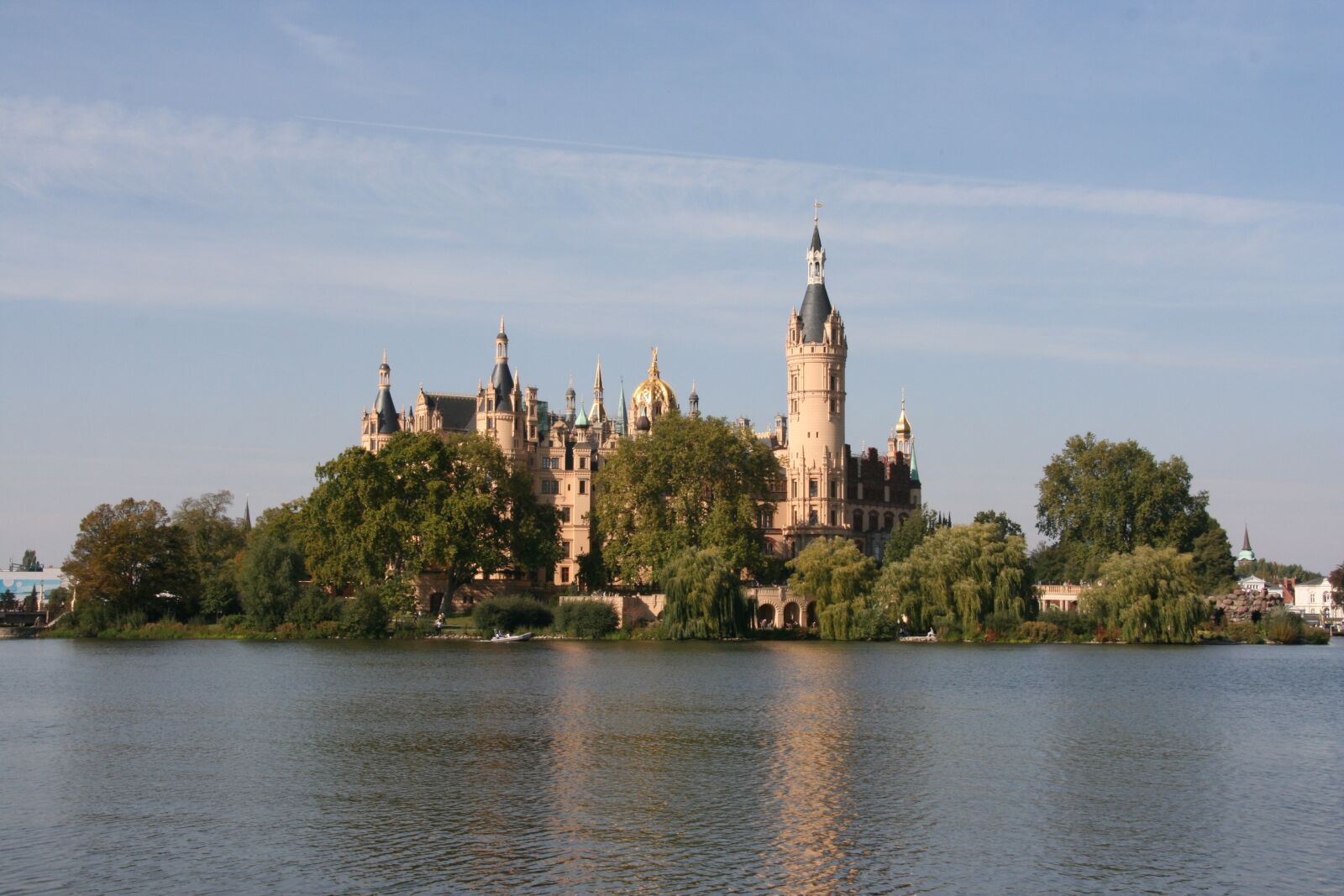 Canon EOS 400D (EOS Digital Rebel XTi / EOS Kiss Digital X) sample photo. Schwerin, castle, mecklenburg western photography