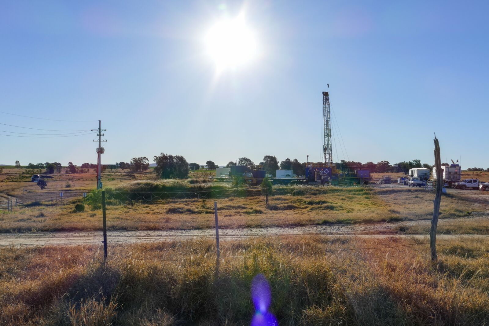 Panasonic Lumix DMC-FZ1000 sample photo. Oil, gas, rig photography