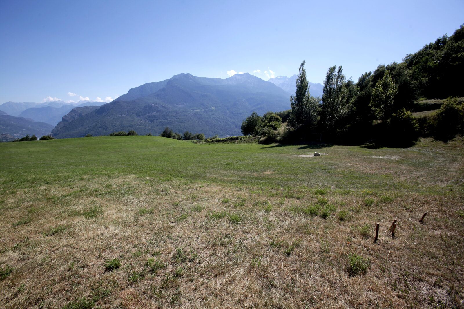 Canon EOS 5D Mark II sample photo. Green, mountain, sky photography