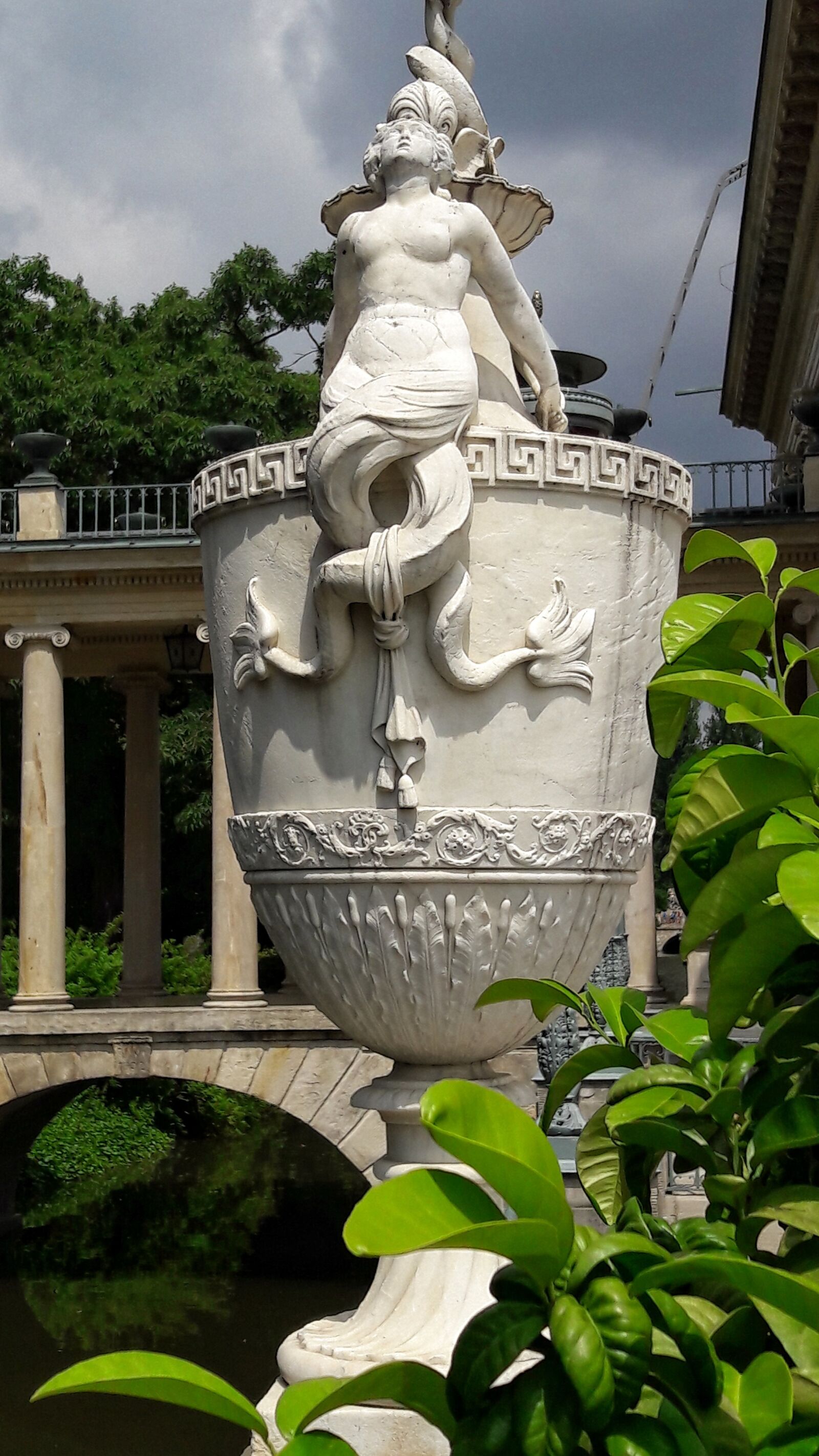 Samsung Galaxy A5(2016) sample photo. Monument, sculpture, garden photography