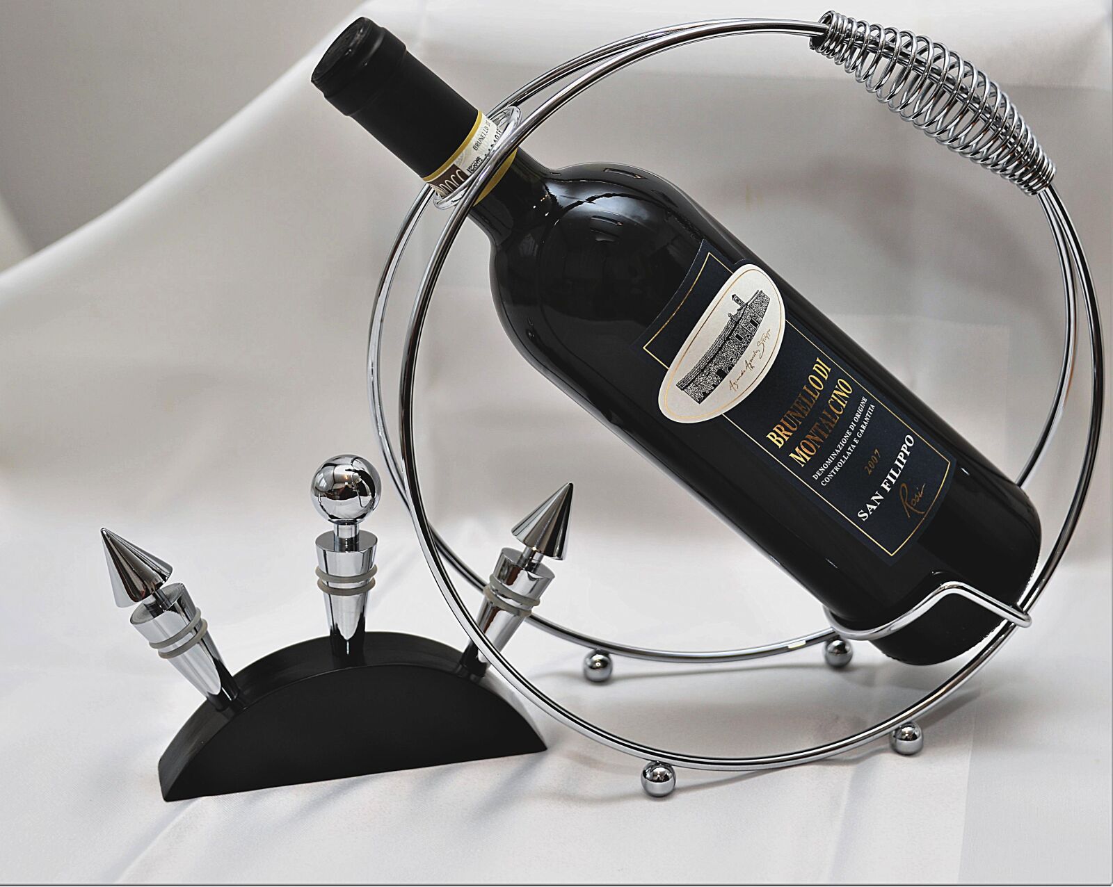 Nikon D610 sample photo. Wine bottle, bottle holder photography