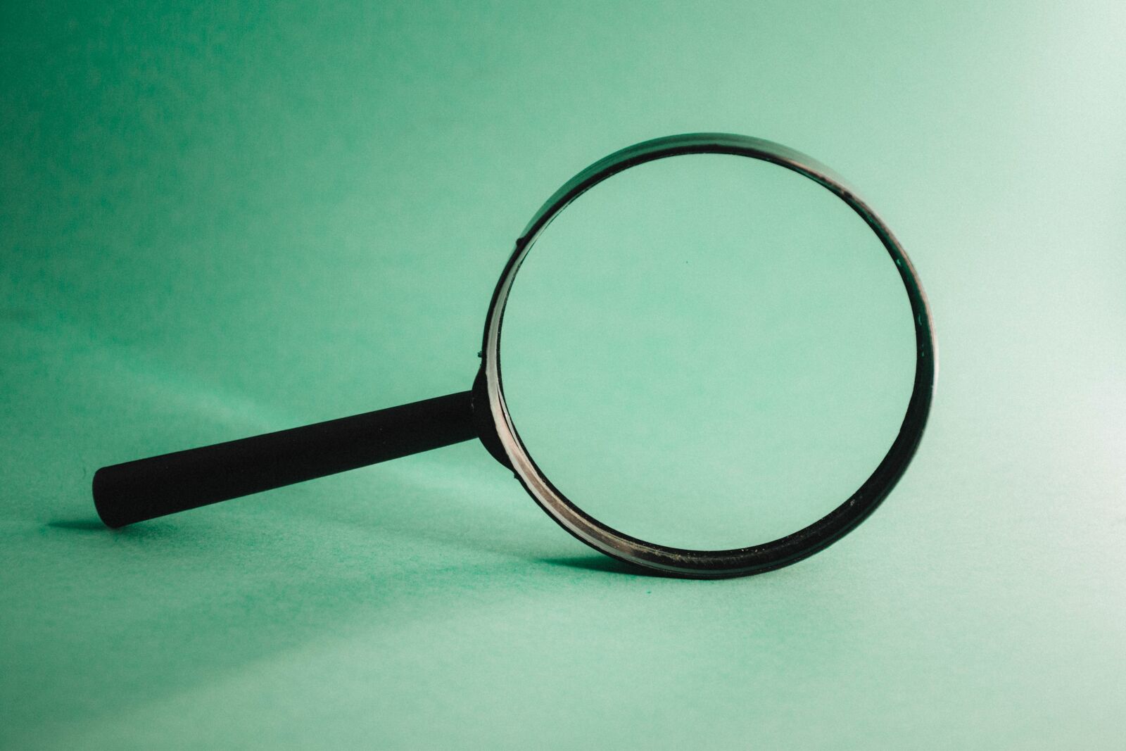 Nikon D7200 sample photo. Magnifying glass, research, find photography