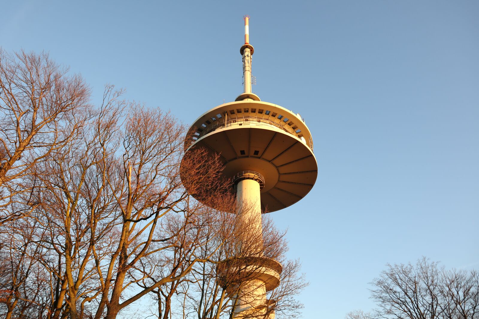 Canon EOS M100 sample photo. Radio tower, tv tower photography