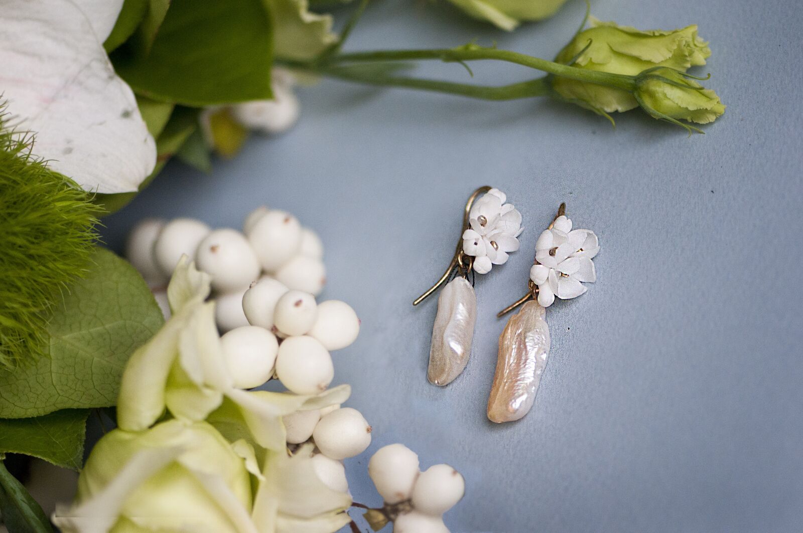 Nikon D300 sample photo. Earrings, pearl, spring photography