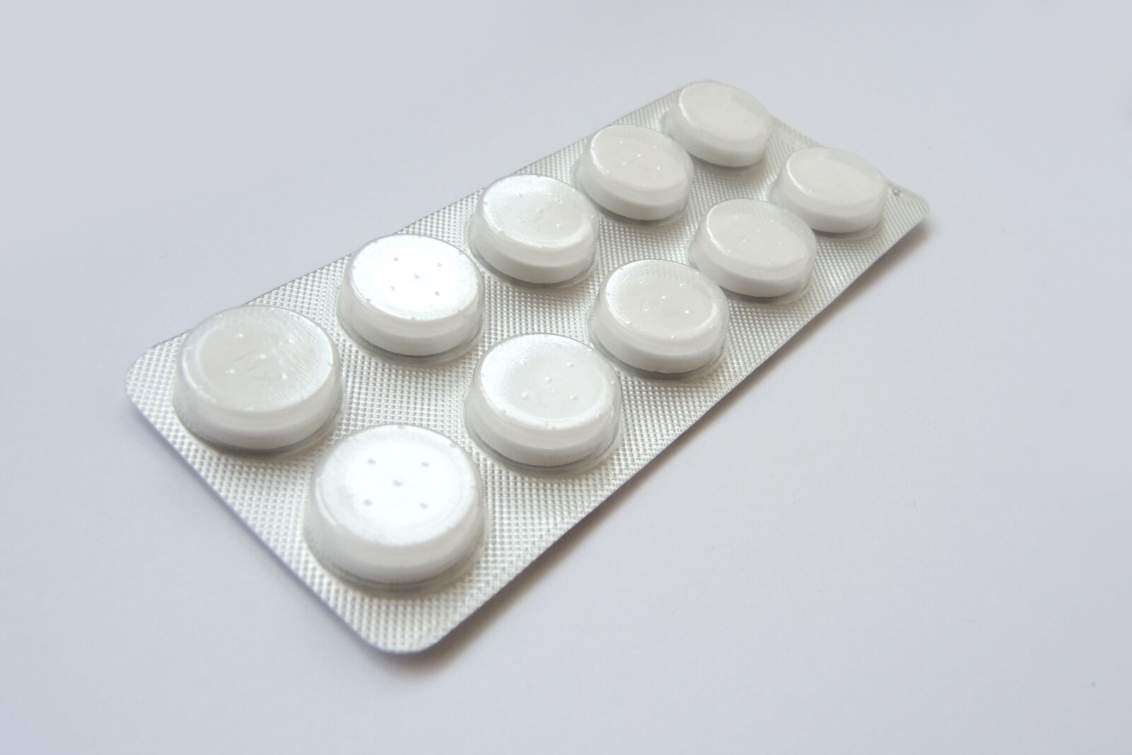 Nikon Coolpix P7800 sample photo. Tablets, blister, medications photography