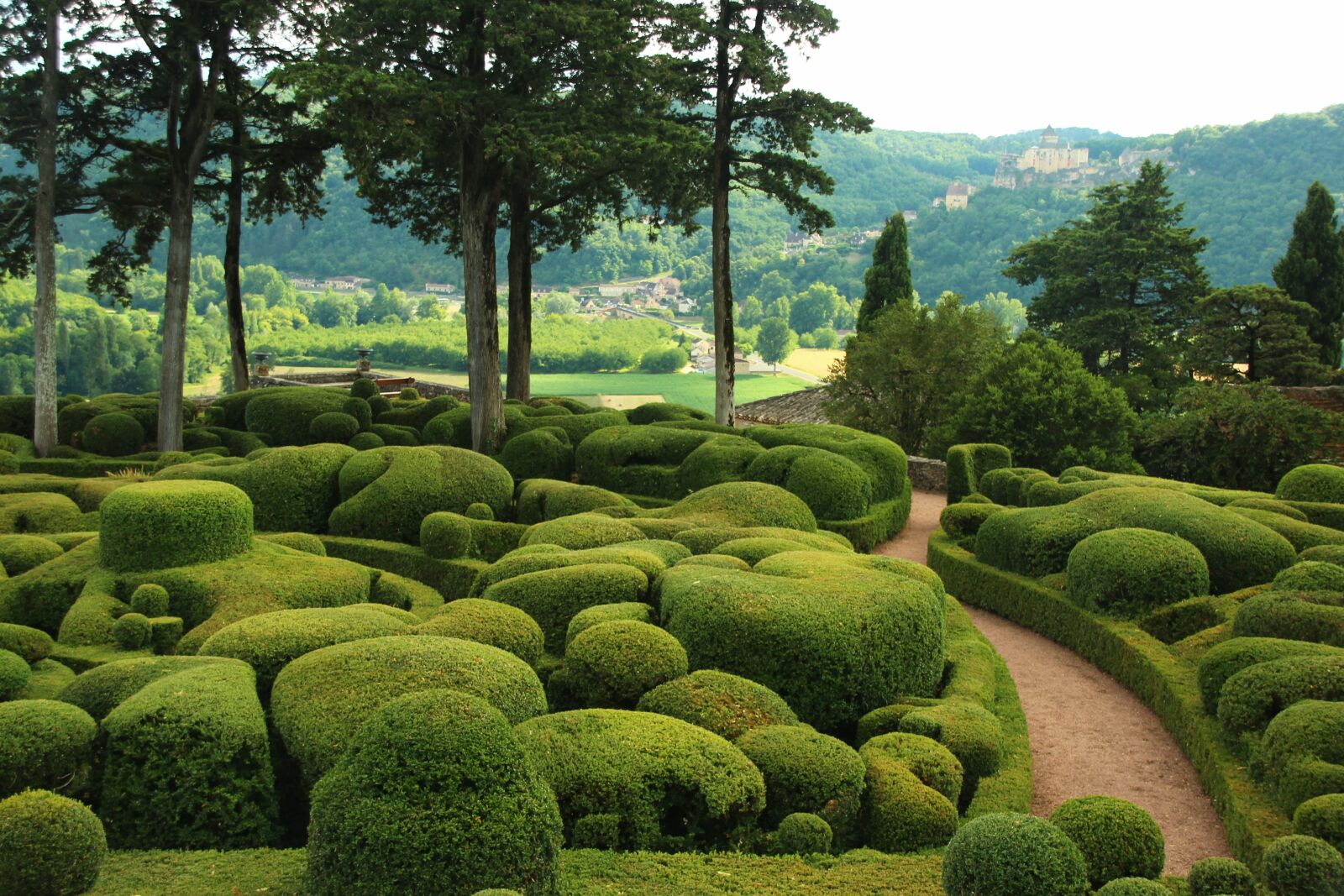 Canon EOS 600D (Rebel EOS T3i / EOS Kiss X5) sample photo. Marqueyssac, bowls, france photography