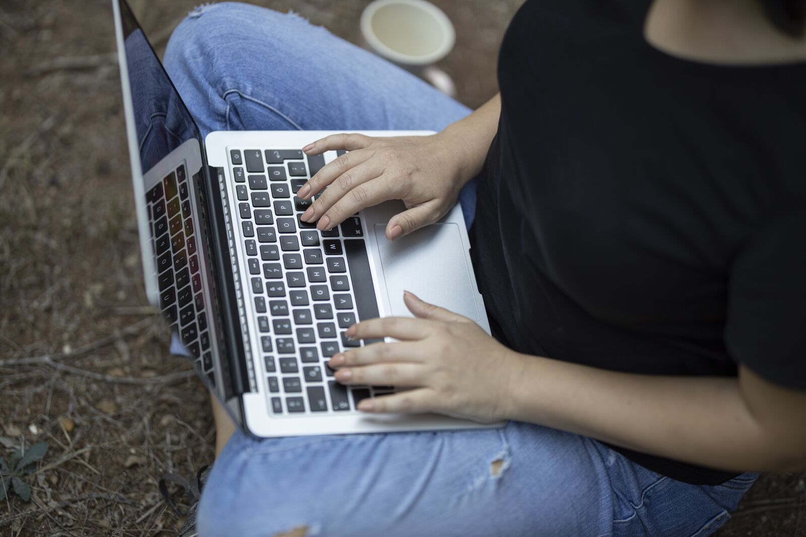 Canon RF 85mm F1.2L USM sample photo. Laptop, work, the work photography