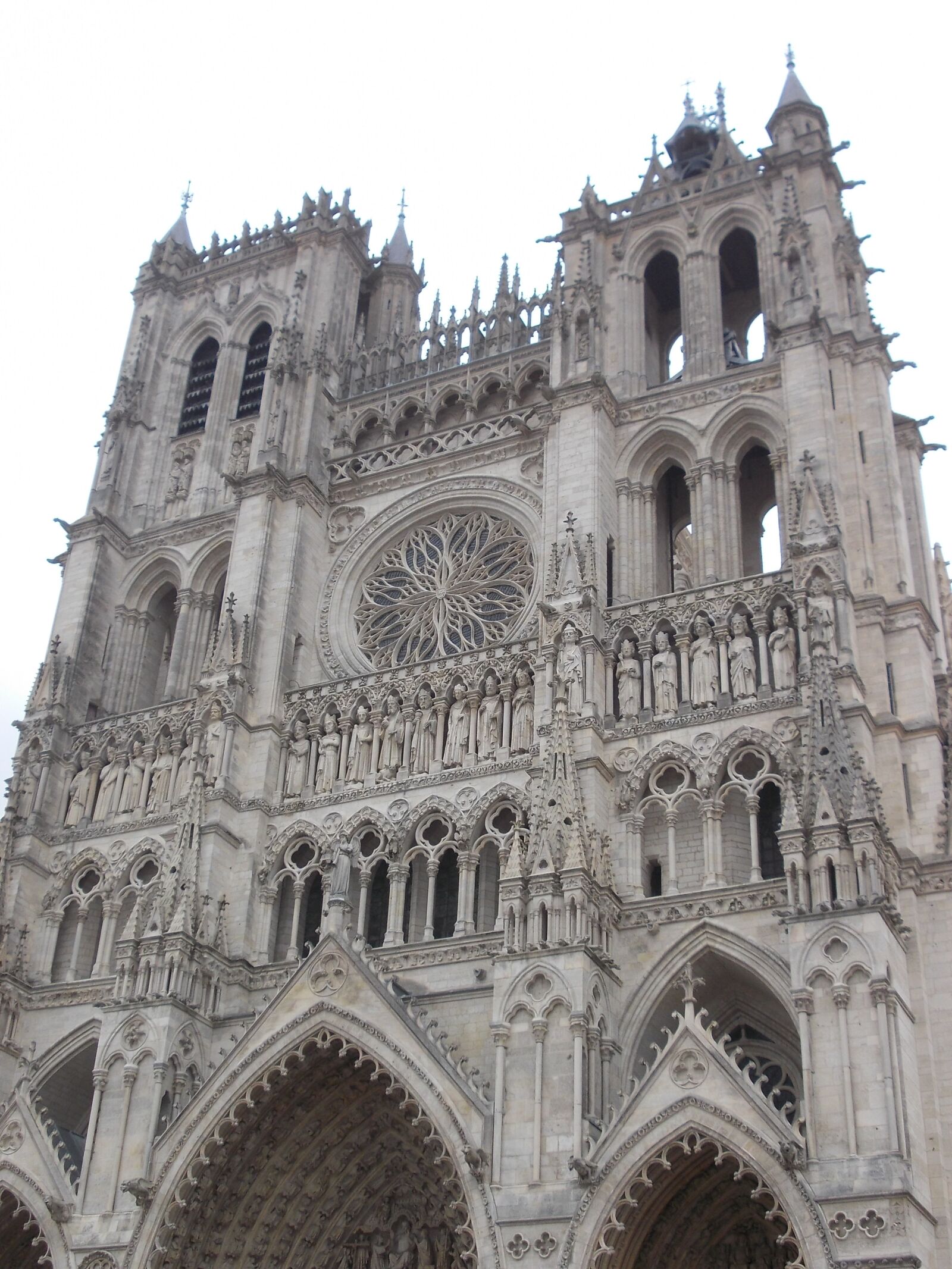 Nikon COOLPIX L25 sample photo. Cathedral of notre-dame of photography
