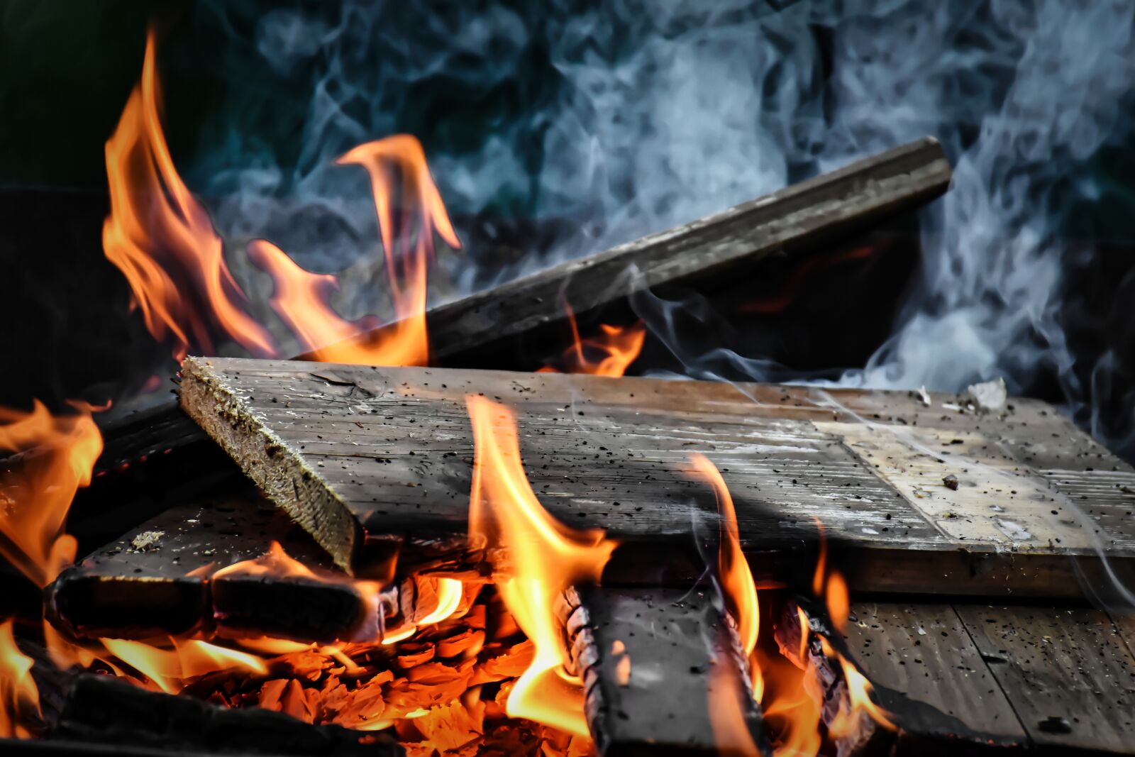 Nikon D7200 sample photo. Fire, flame, smoke photography