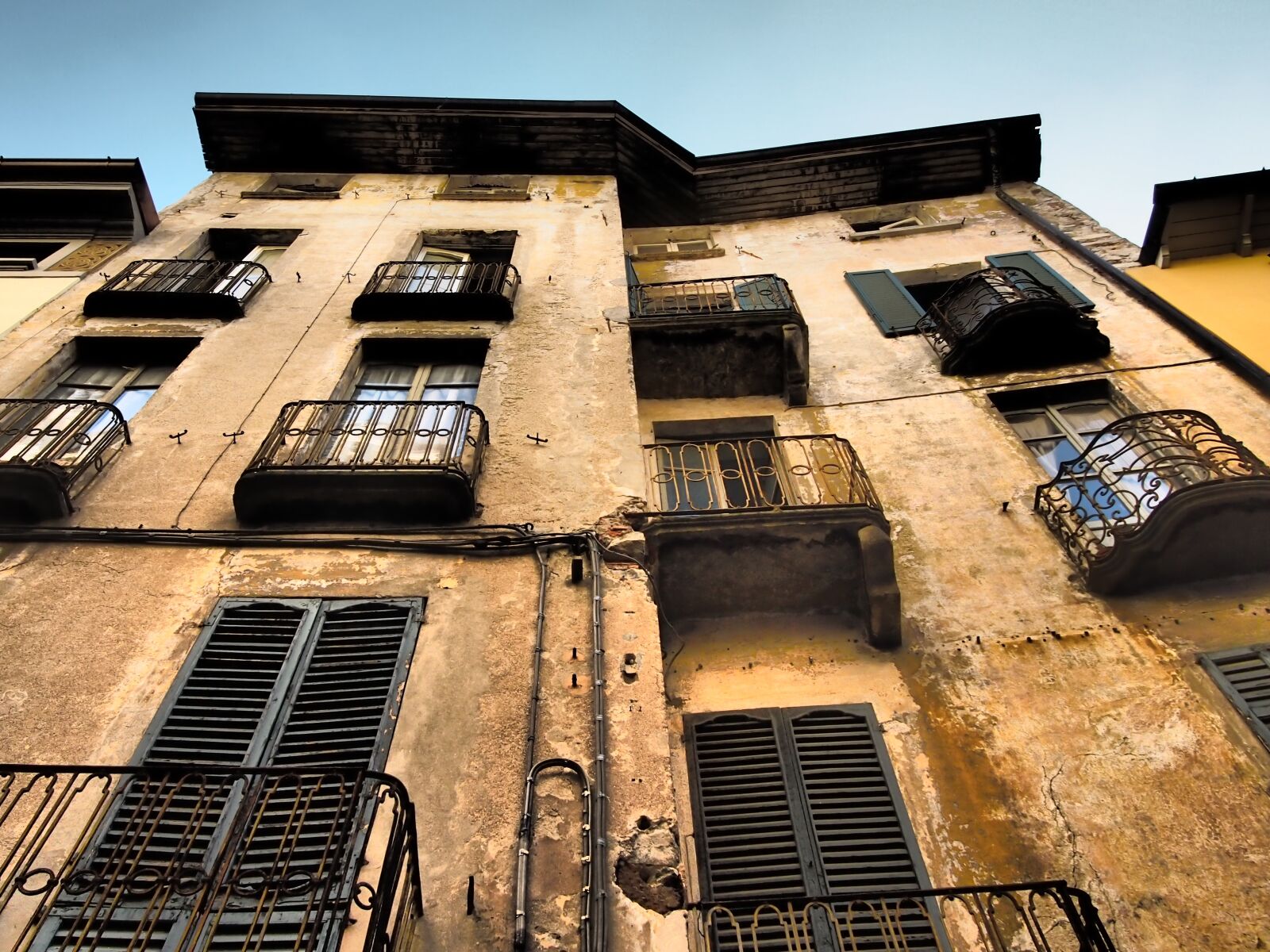 Olympus PEN E-PL3 sample photo. Como, italy, balcony photography