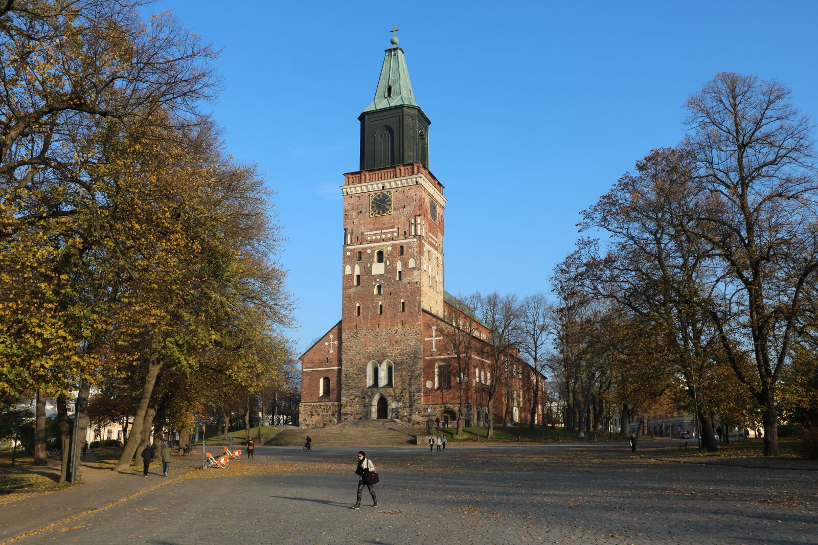 Canon EOS 750D (EOS Rebel T6i / EOS Kiss X8i) sample photo. Church, cathedral, turku photography