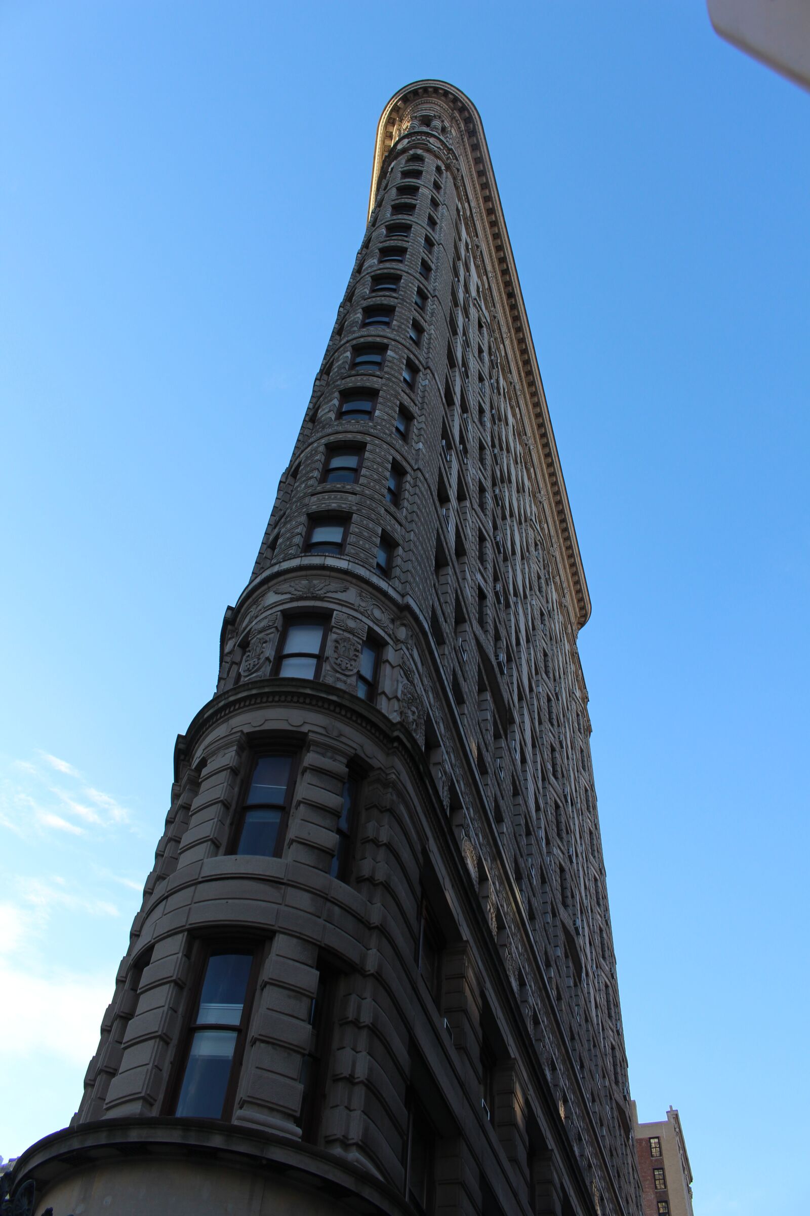 Canon EOS 700D (EOS Rebel T5i / EOS Kiss X7i) + Canon EF-S 18-55mm F3.5-5.6 IS STM sample photo. New york, flat iron photography