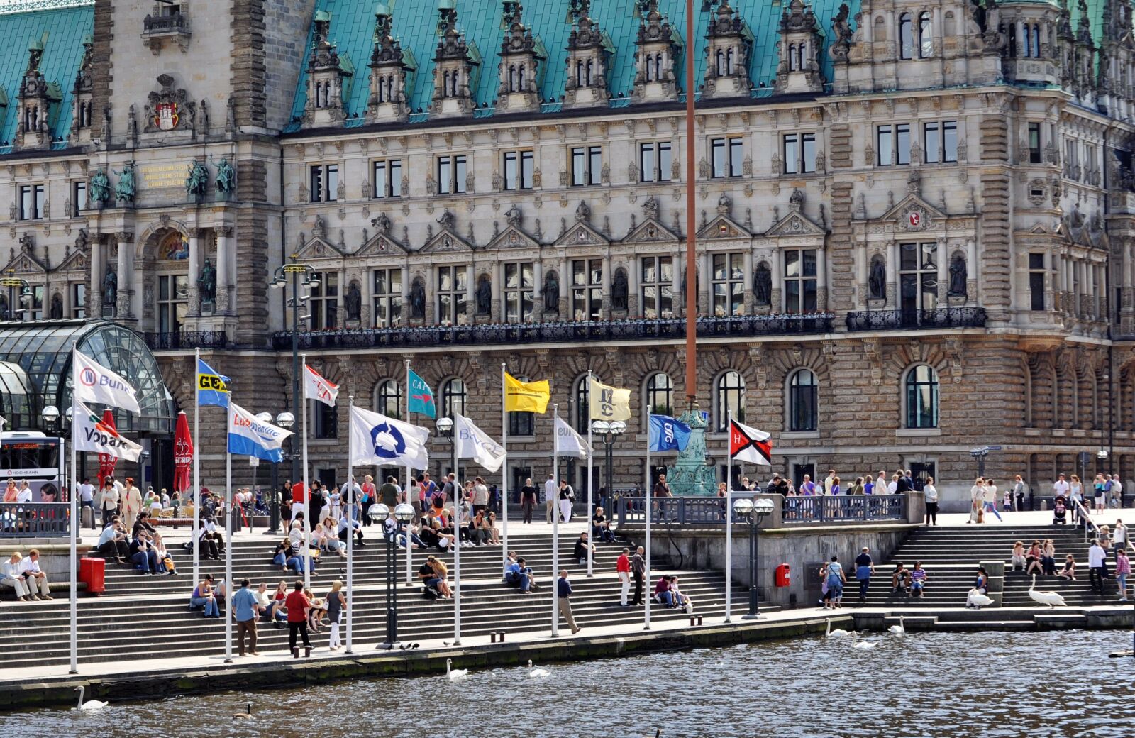 Nikon D700 sample photo. Hamburg, town hall, crowd photography