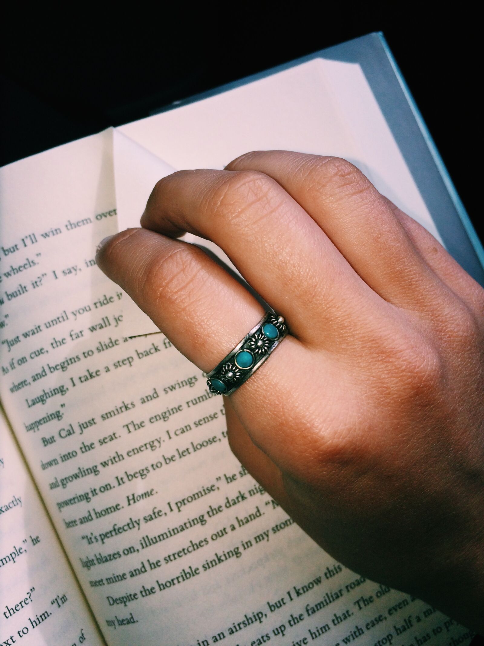 iPhone 5s back camera 4.15mm f/2.2 sample photo. Beautiful, book, book, pages photography