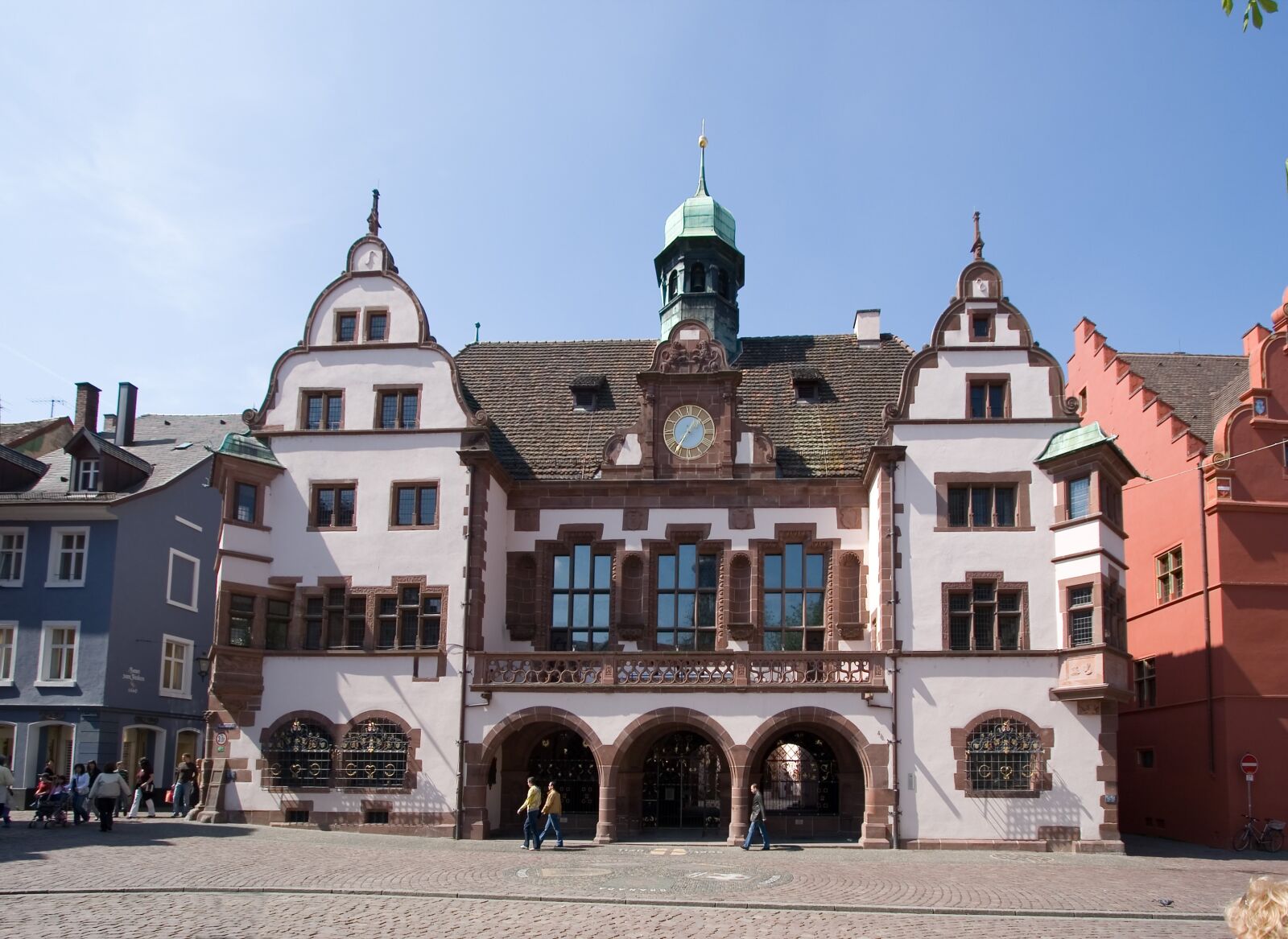 Canon EOS 20D sample photo. Rathaus, munich, europe photography