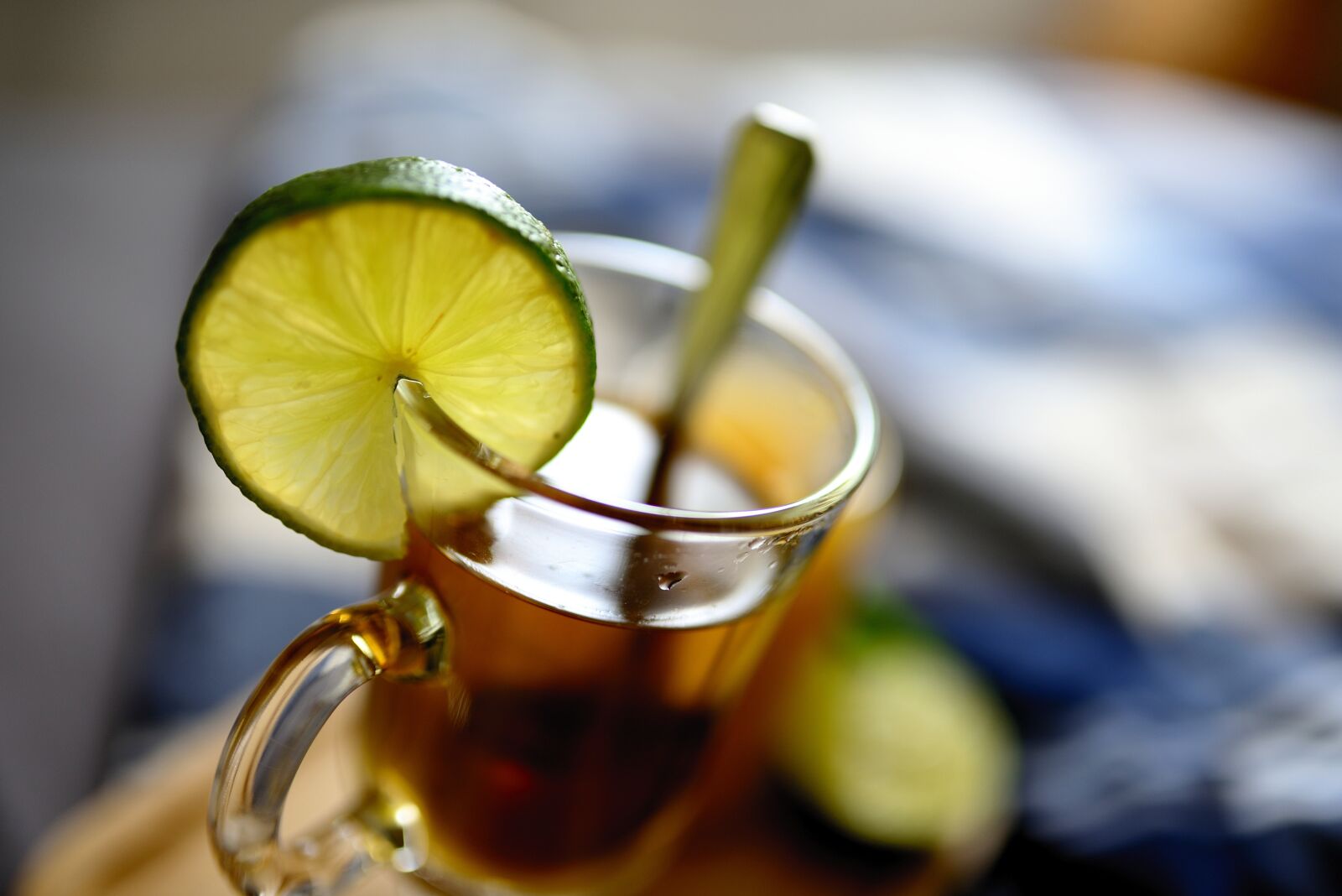 Nikon D610 sample photo. Lime, tee, herbal tea photography