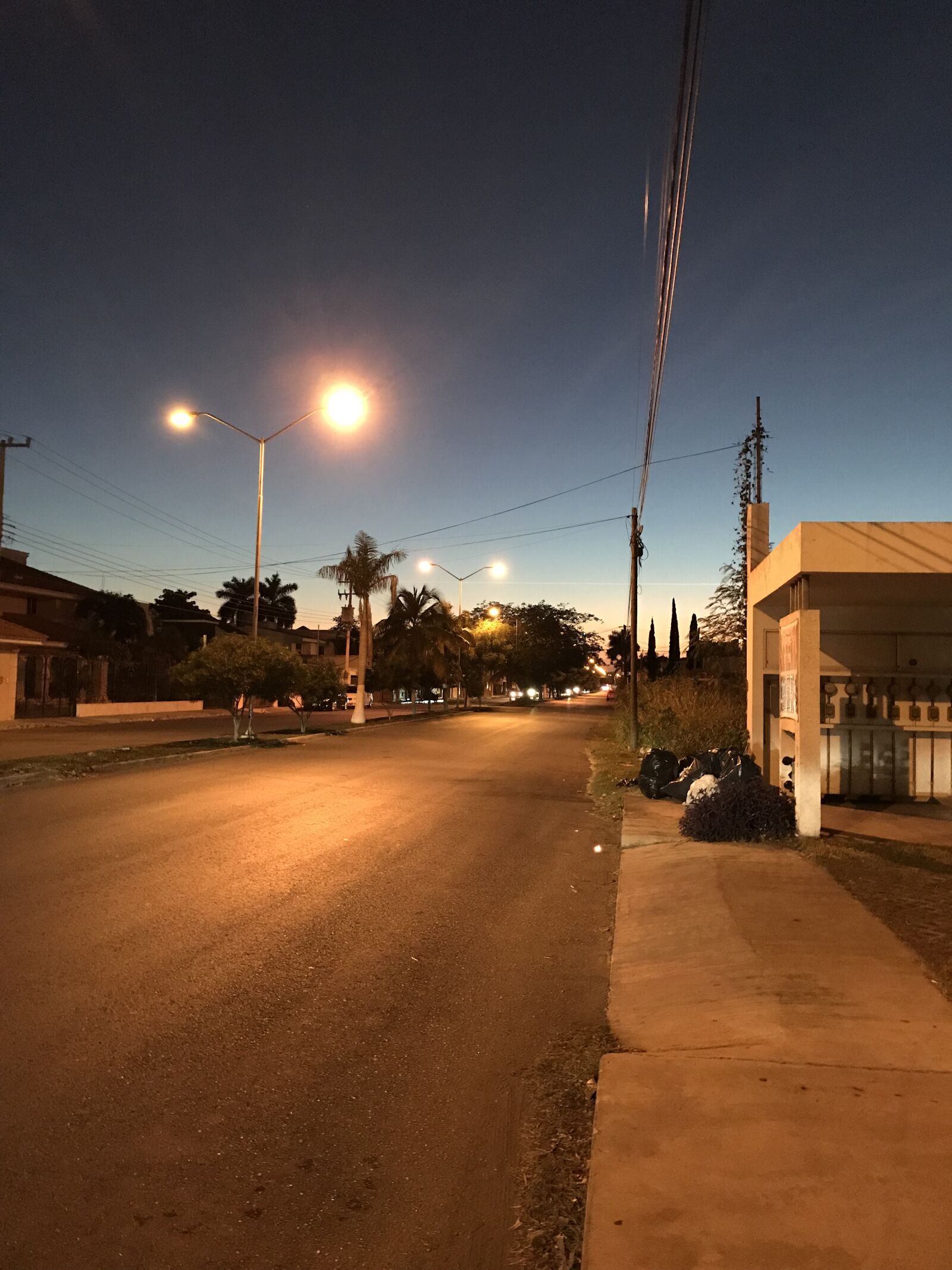 iPhone 7 back camera 3.99mm f/1.8 sample photo. Night, moon, via photography