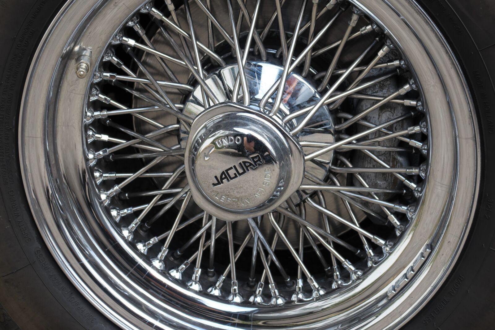 Canon PowerShot G3 X sample photo. Jaguar, e type, rim photography