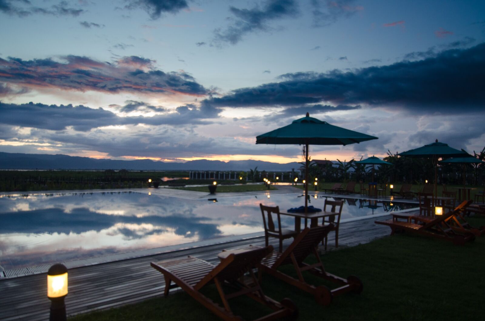 Nikon D7000 sample photo. Sunset, inle lake, nyaungshwe photography