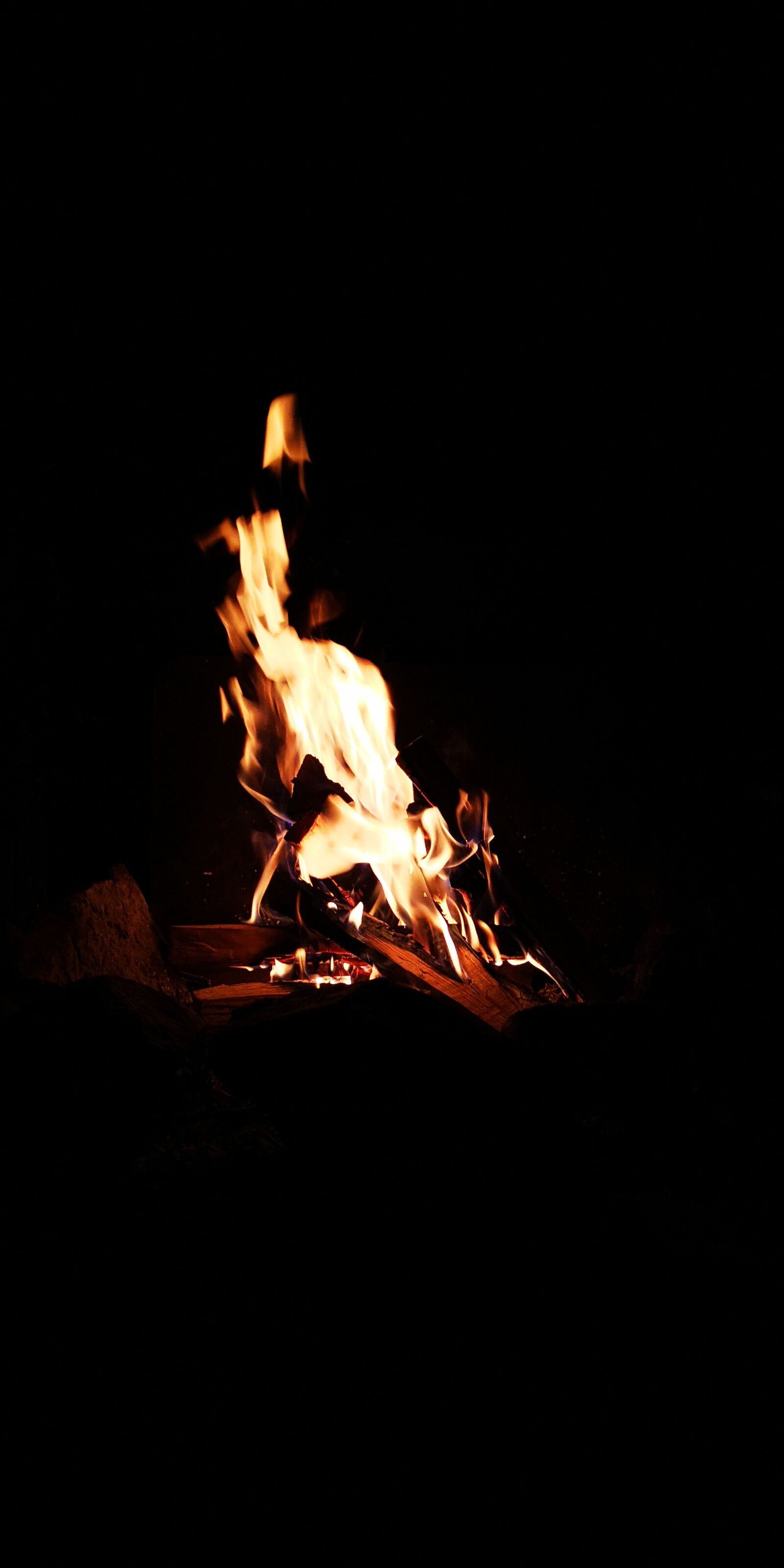 HUAWEI P20 sample photo. Fire, night, flame photography