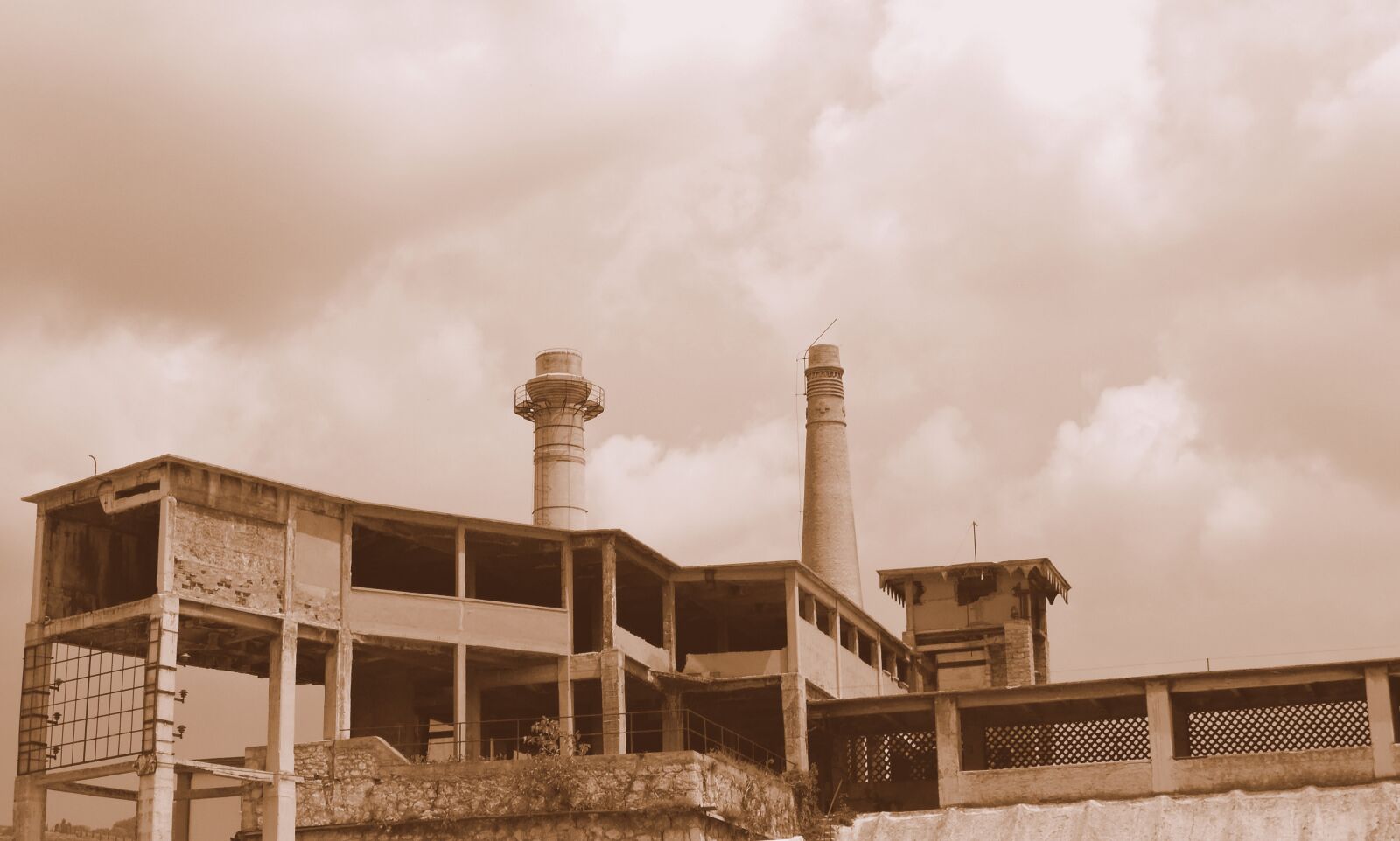 Nikon Coolpix P600 sample photo. Factory, fart, demolition photography