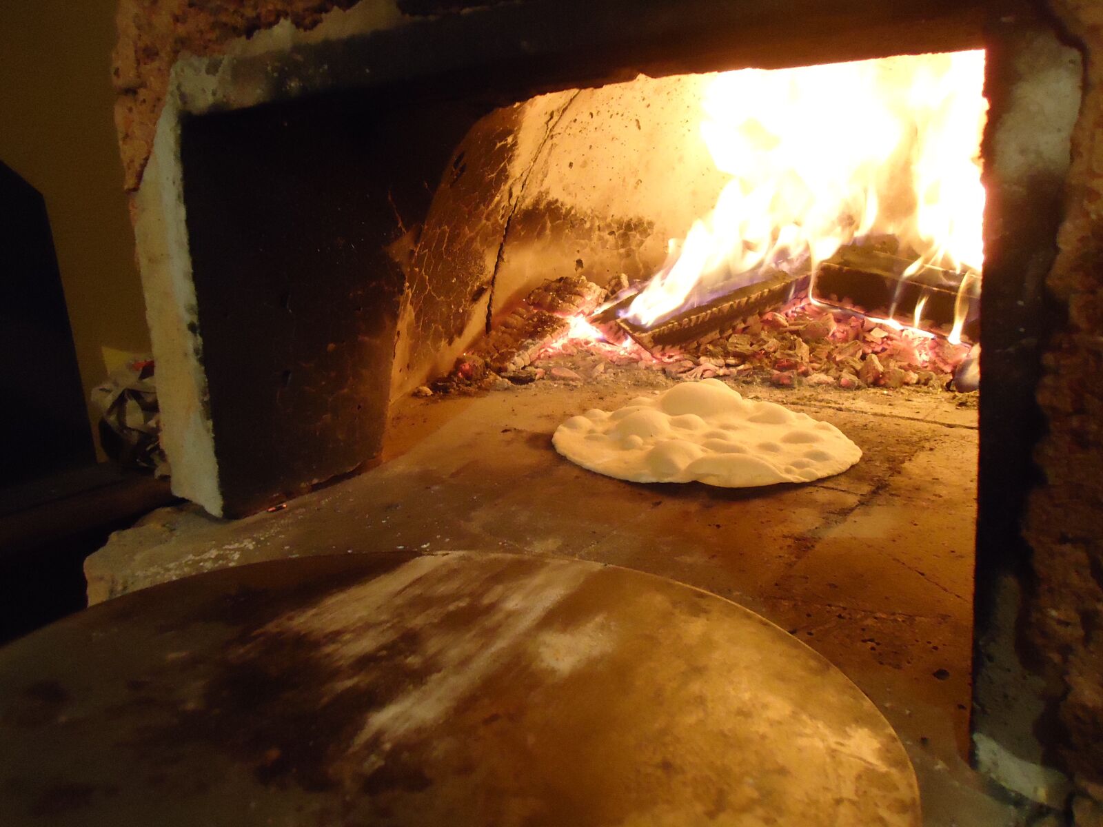 Sony Cyber-shot DSC-W320 sample photo. The wood-burning oven, food photography