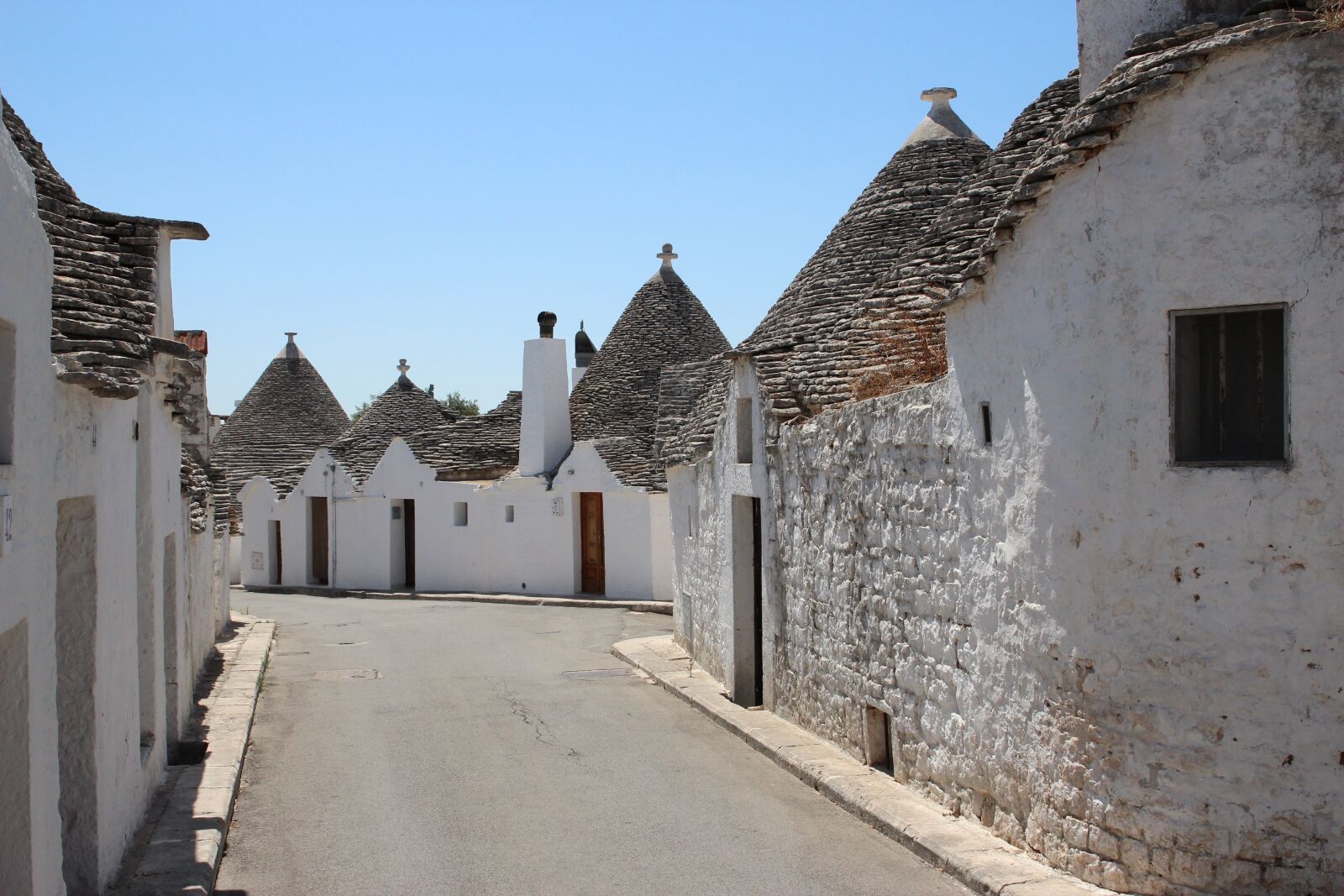 Canon EOS 600D (Rebel EOS T3i / EOS Kiss X5) sample photo. Puglia, alberobello, italy photography