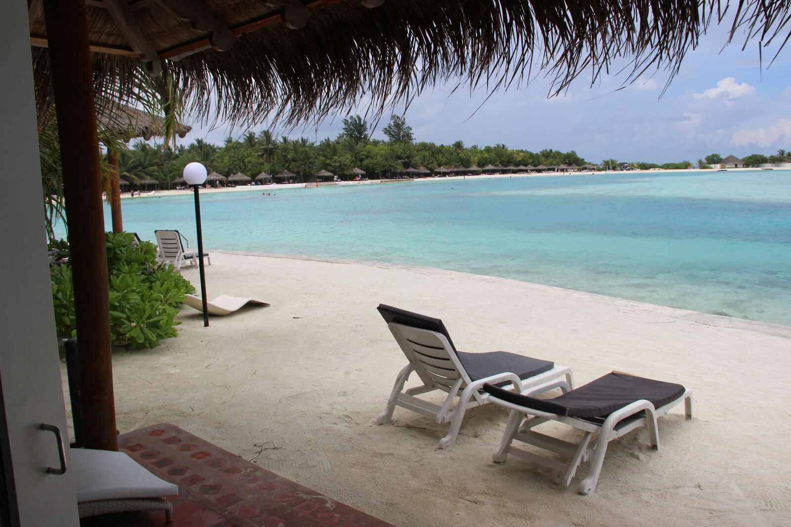Canon EF-S 18-135mm F3.5-5.6 IS sample photo. Maldives, sea, seawater photography